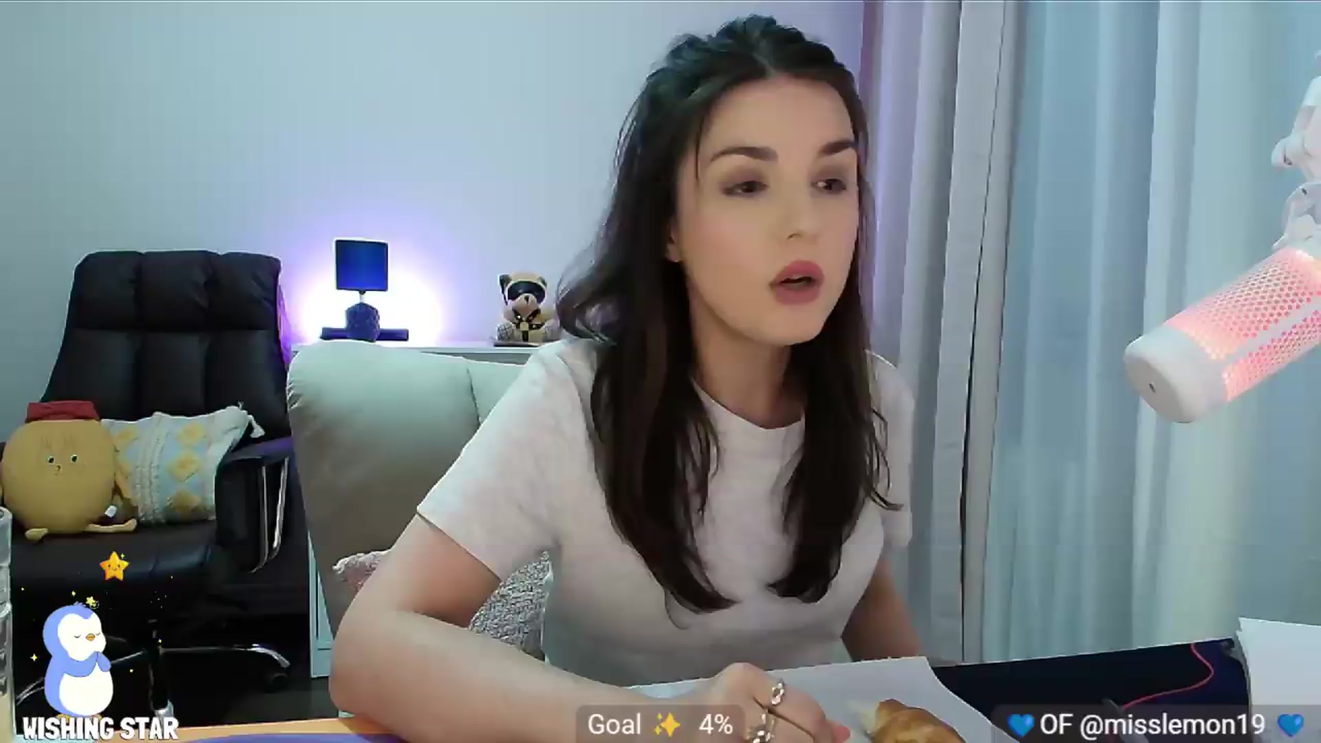Gallery image thumbnail from MissLemonOG's myfreecams stream on, 08/15/2026, 20:25 image 14 of 20