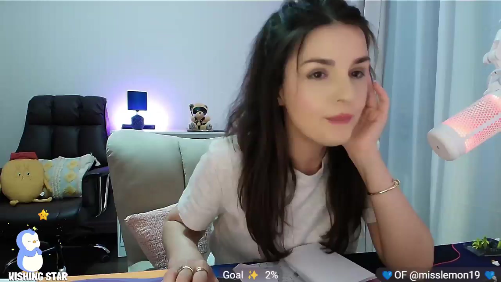 Gallery image thumbnail from MissLemonOG's myfreecams stream on, 08/15/2026, 20:25 image 11 of 20