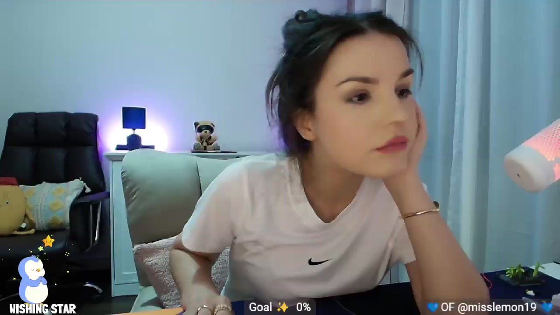 Gallery image thumbnail from MissLemonOG's myfreecams stream on, 08/16/2026, 16:33 image 3 of 20