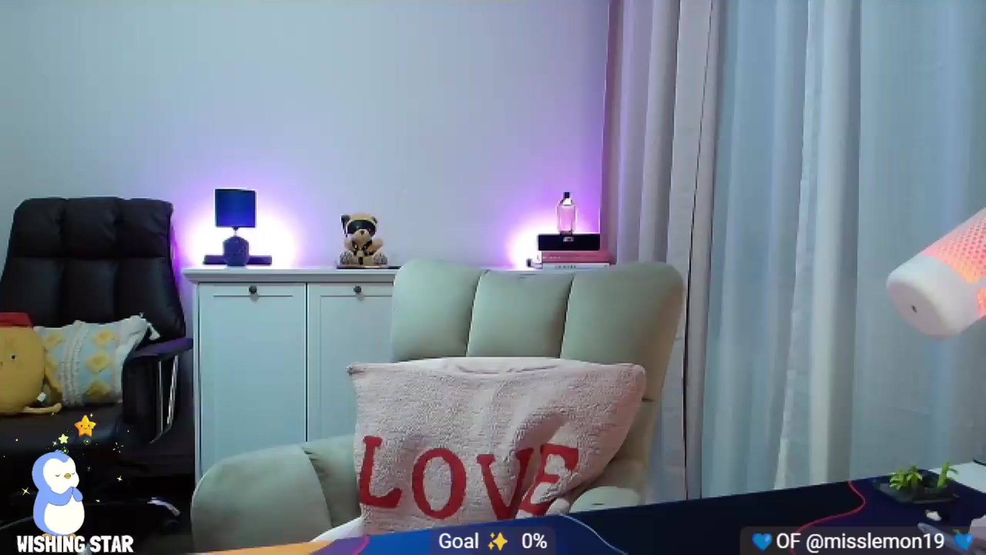 Gallery image thumbnail from MissLemonOG's myfreecams stream on, 08/16/2026, 16:33 image 6 of 20