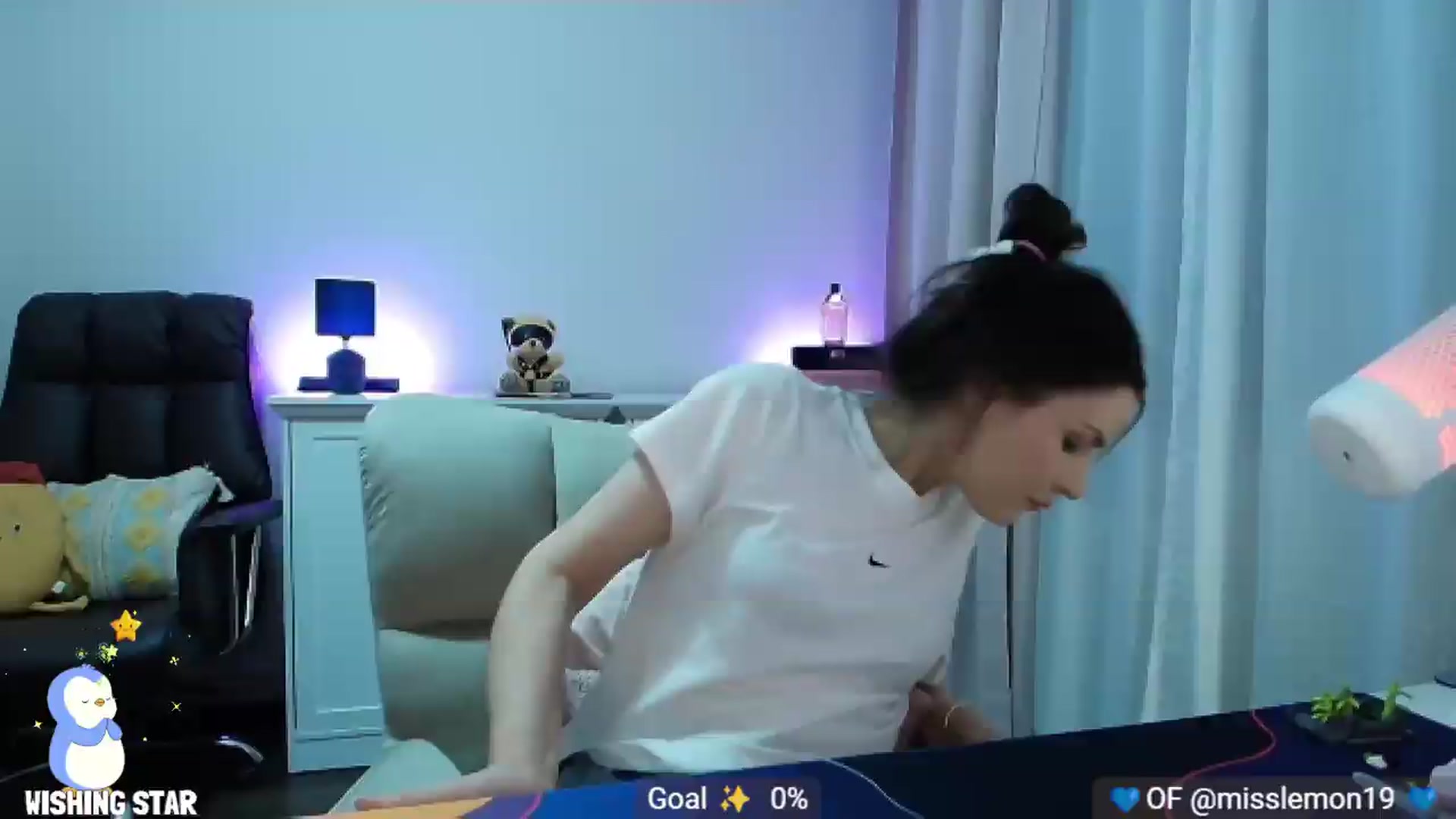 Gallery image thumbnail from MissLemonOG's myfreecams stream on, 08/16/2026, 16:33 image 18 of 20