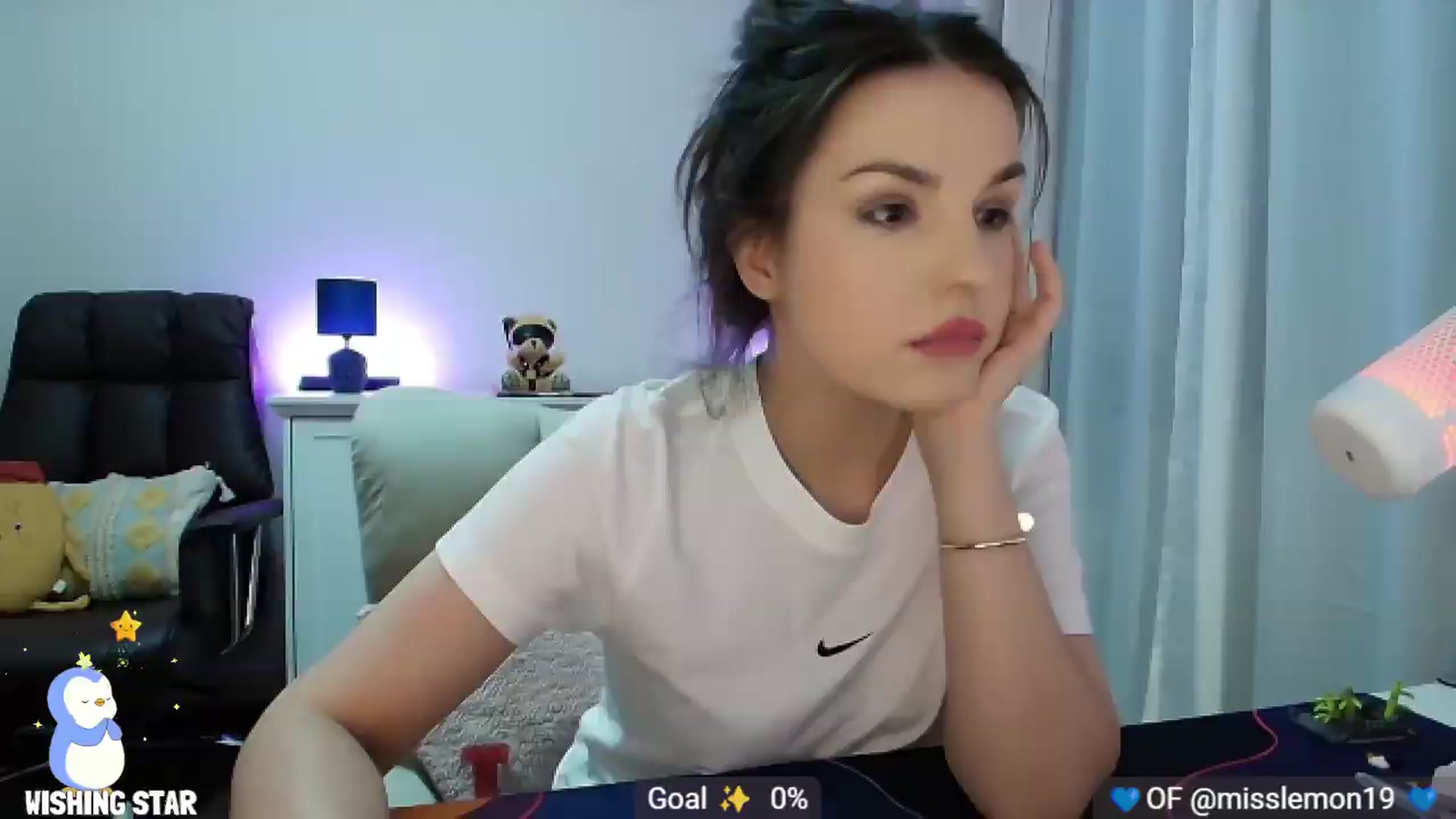 Gallery image thumbnail from MissLemonOG's myfreecams stream on, 08/16/2026, 16:33 image 10 of 20