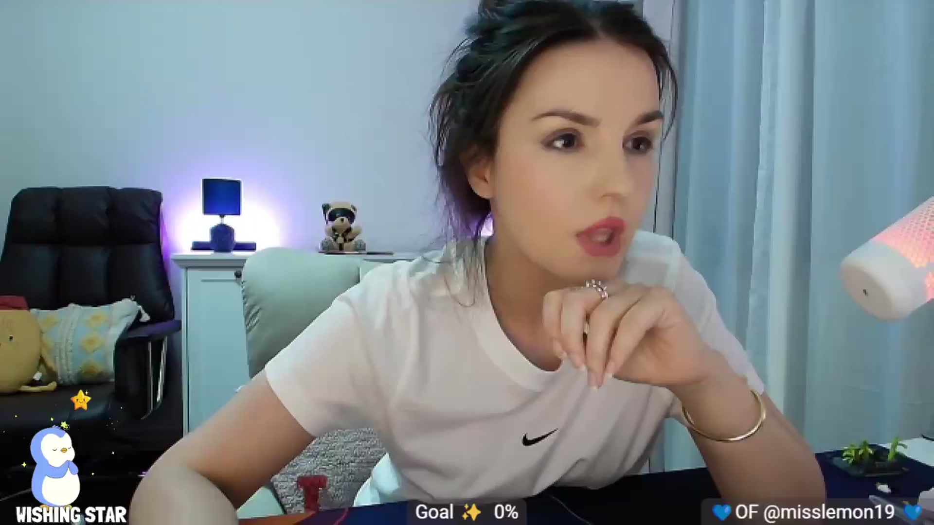 Gallery image thumbnail from MissLemonOG's myfreecams stream on, 08/16/2026, 16:33 image 14 of 20