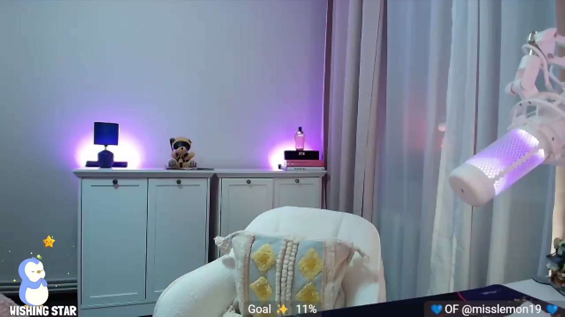 Gallery image thumbnail from MissLemonOG's myfreecams stream on, 09/08/2026, 21:05 image 9 of 20