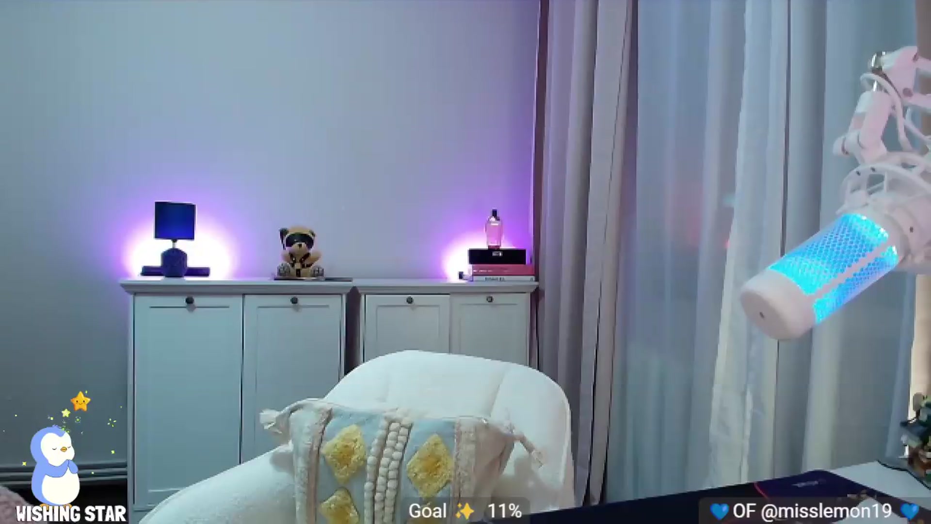 Gallery image thumbnail from MissLemonOG's myfreecams stream on, 09/08/2026, 21:05 image 8 of 20