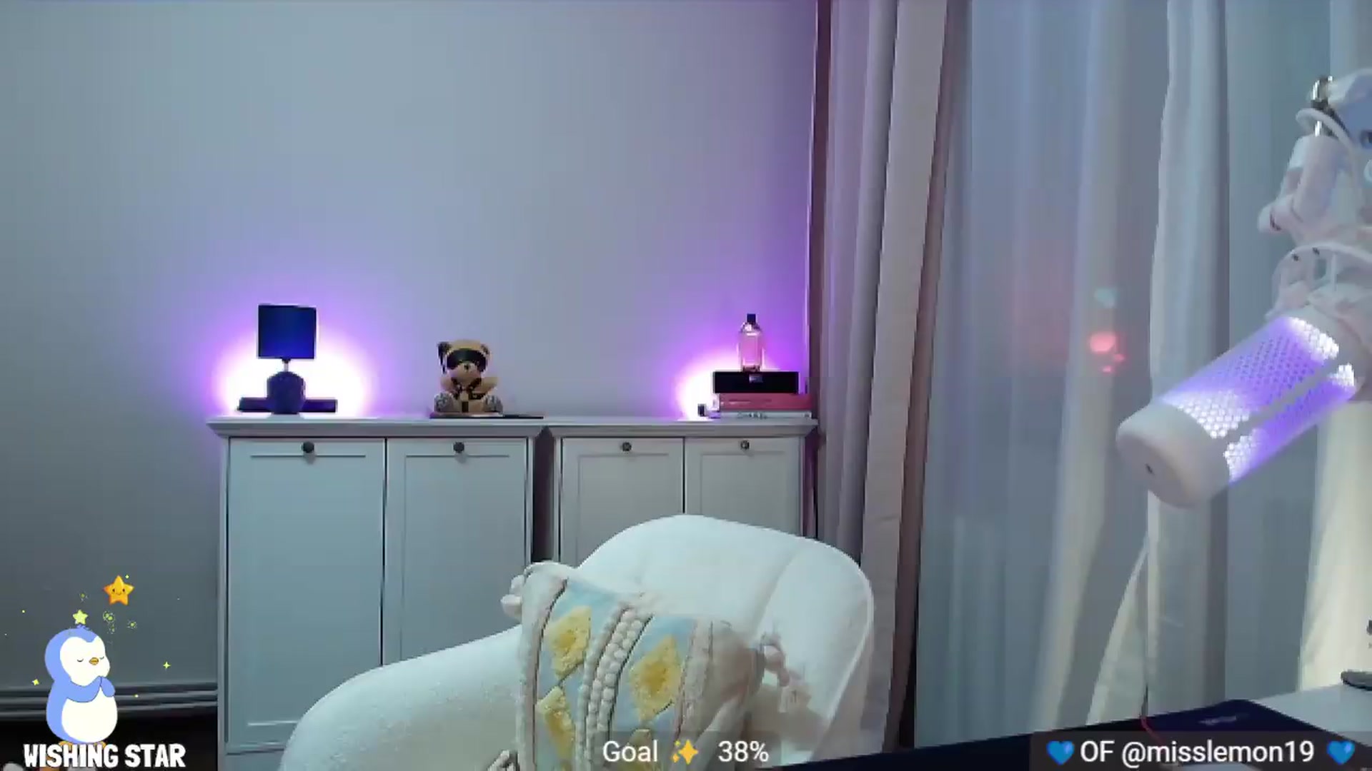 Gallery image thumbnail from MissLemonOG's myfreecams stream on, 09/12/2026, 19:24 image 16 of 20