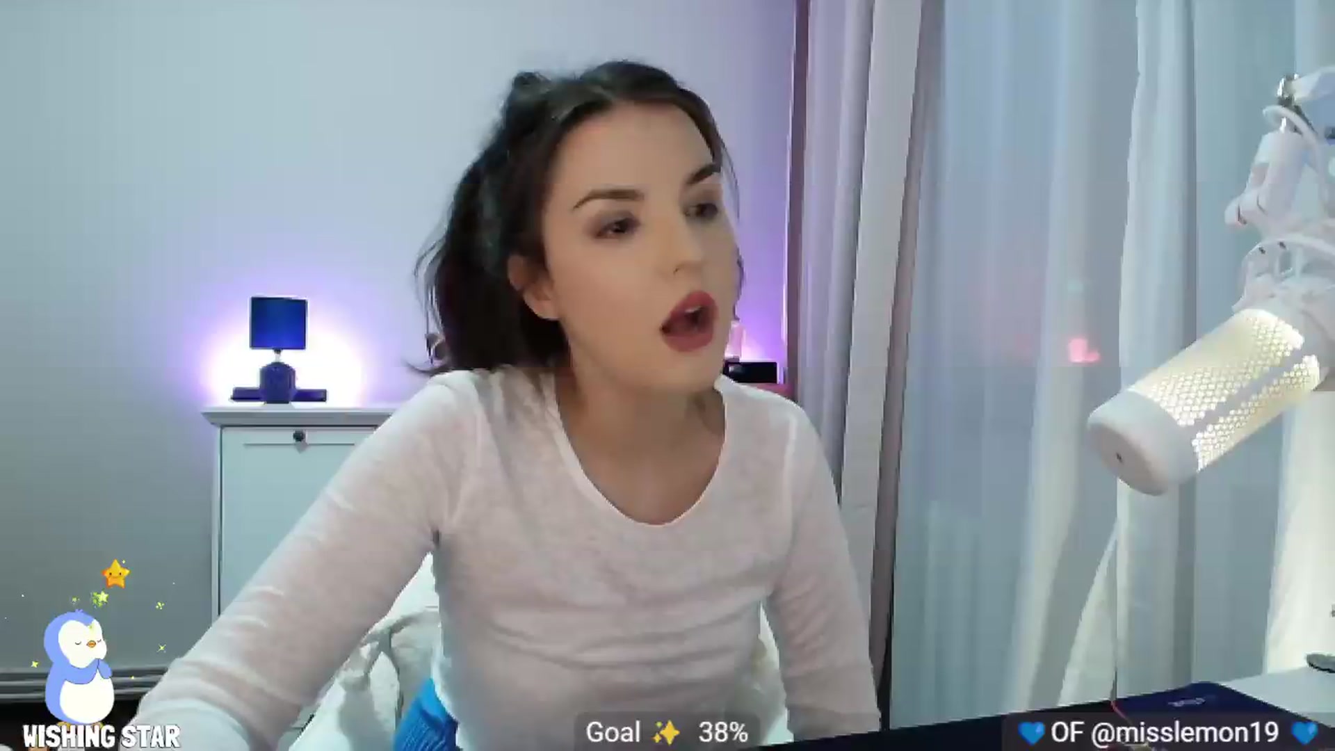 Gallery image thumbnail from MissLemonOG's myfreecams stream on, 09/12/2026, 19:24 image 19 of 20
