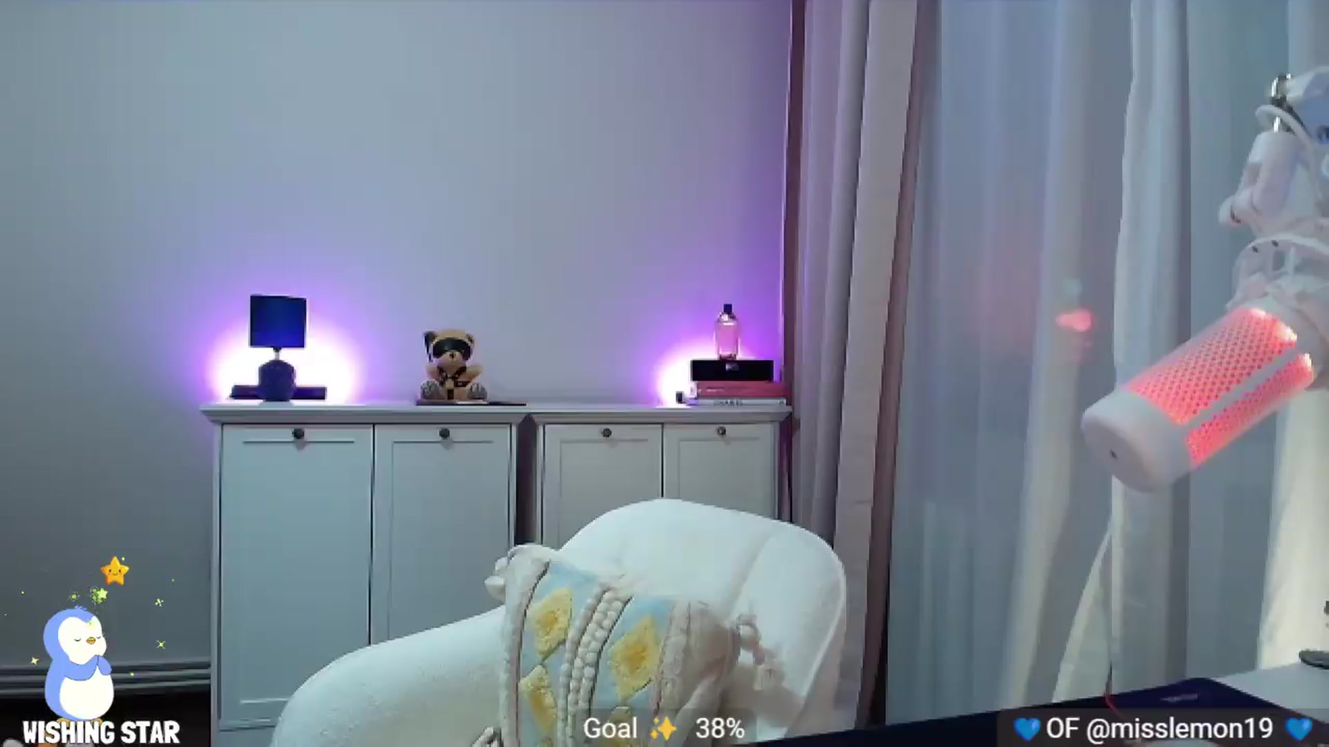 Gallery image thumbnail from MissLemonOG's myfreecams stream on, 09/12/2026, 19:24 image 12 of 20