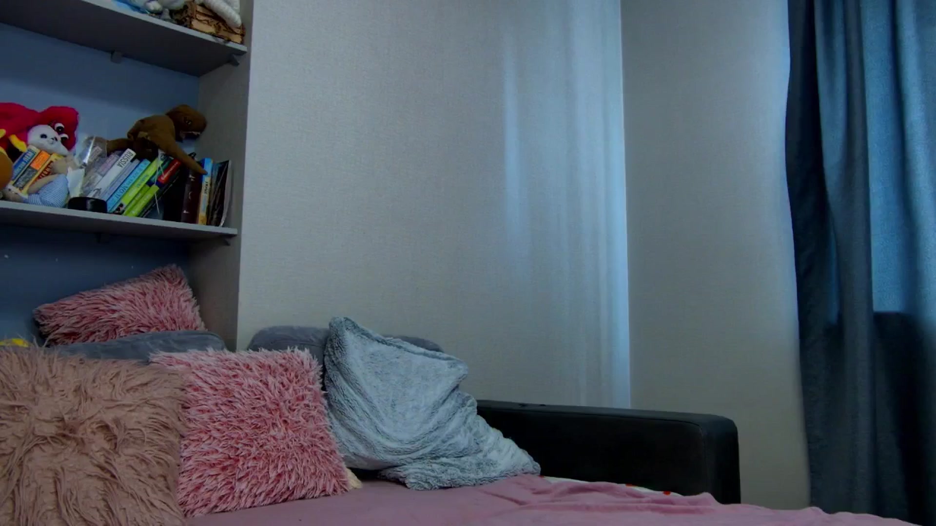Gallery image thumbnail from MissLilie's myfreecams stream on, 07/27/2025, 11:30 image 7 of 20