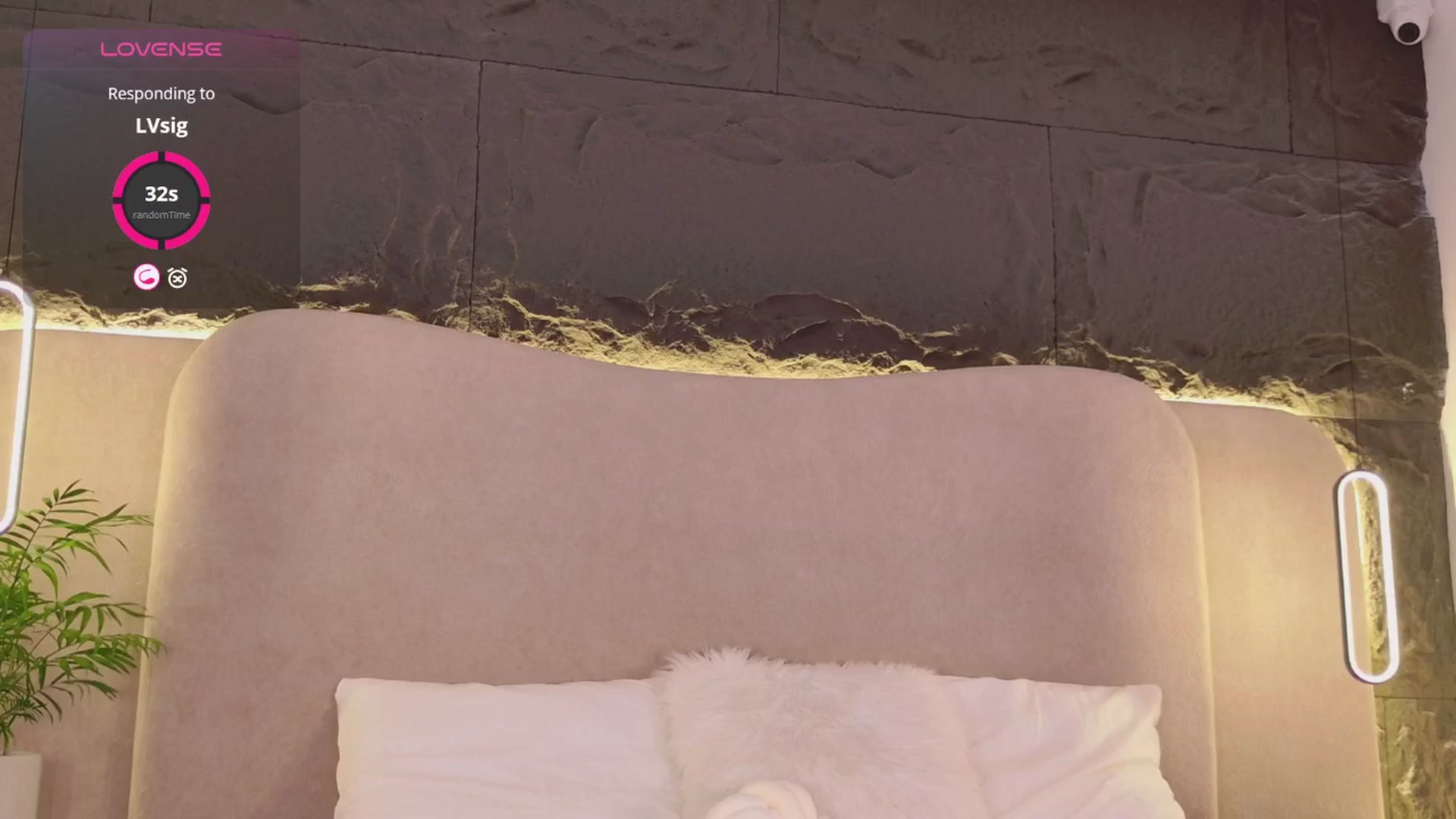 Gallery image thumbnail from MissLove's myfreecams stream on, 06/26/2025, 18:34 image 3 of 20