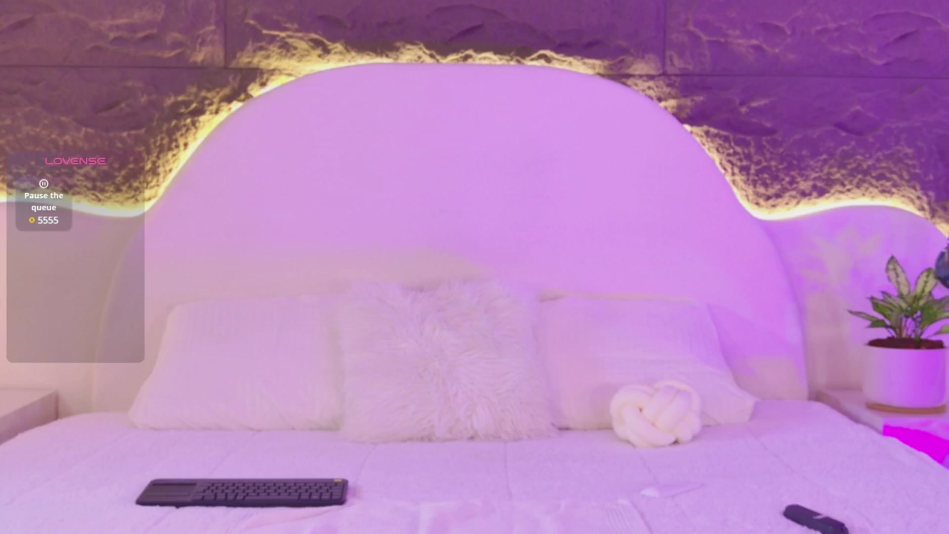 Gallery image thumbnail from MissLove's myfreecams stream on, 08/01/2025, 17:43 image 11 of 20