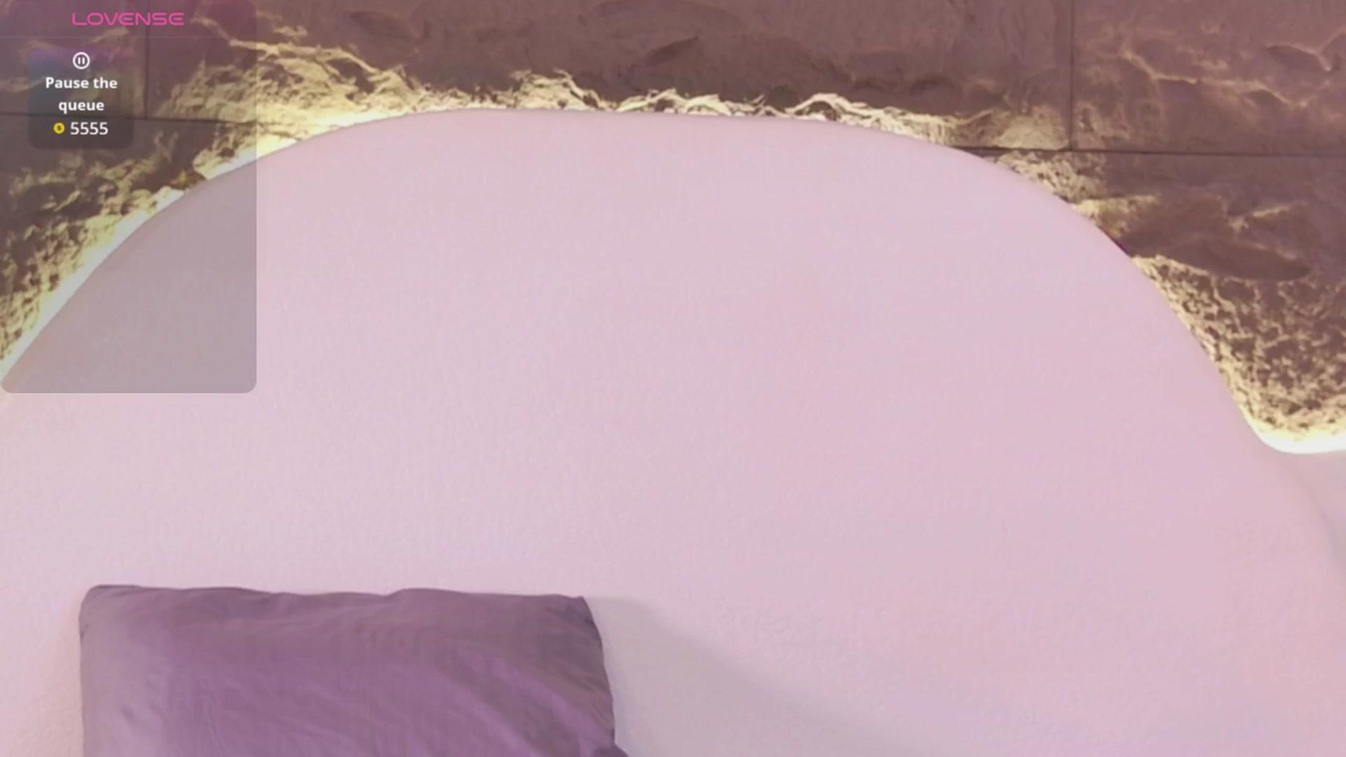 Gallery image thumbnail from MissLove's myfreecams stream on, 08/15/2025, 24:01 image 7 of 20