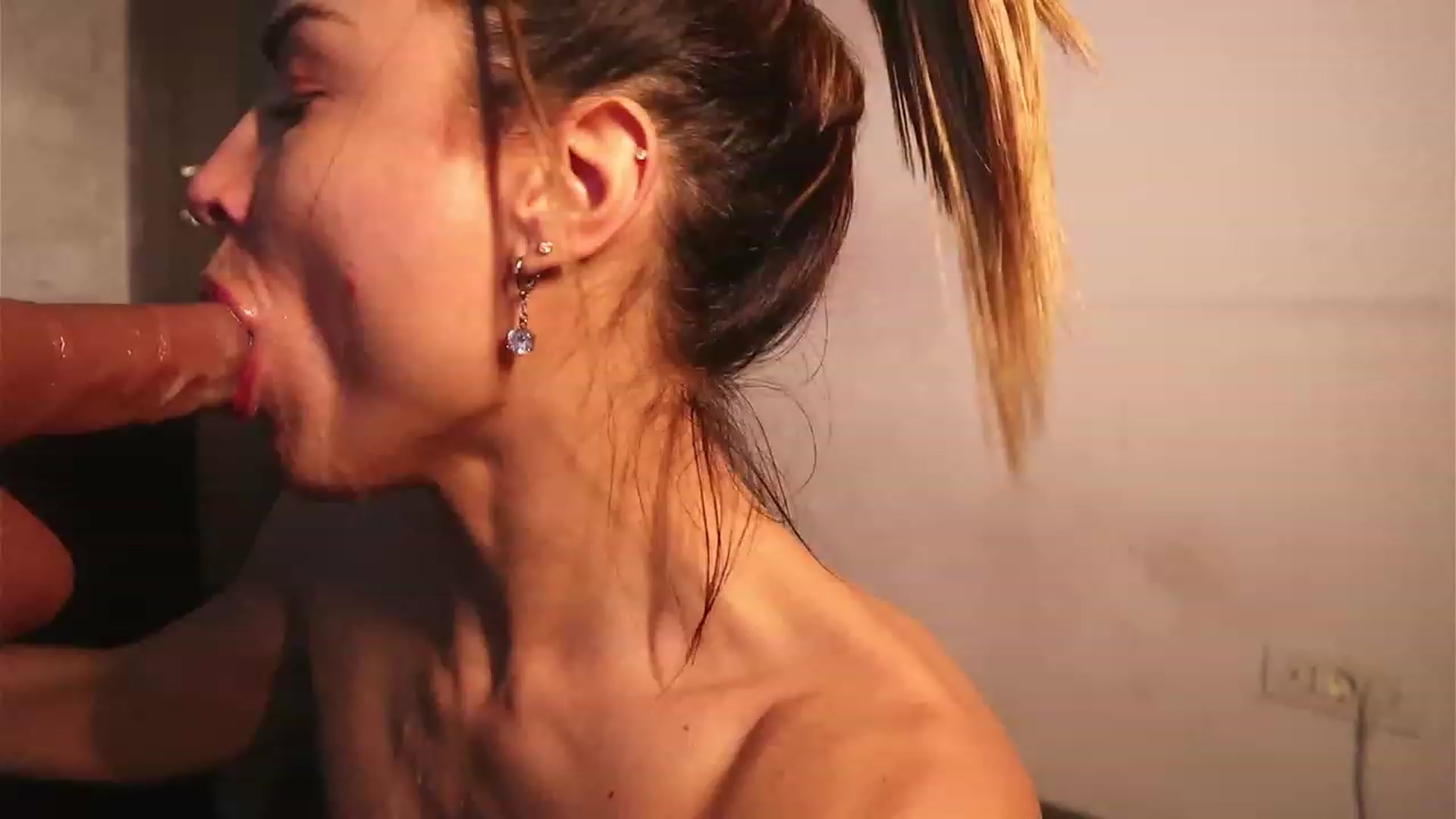 Gallery image thumbnail from MissLullu's myfreecams stream on, 01/09/2024, 14:30 image 1 of 20