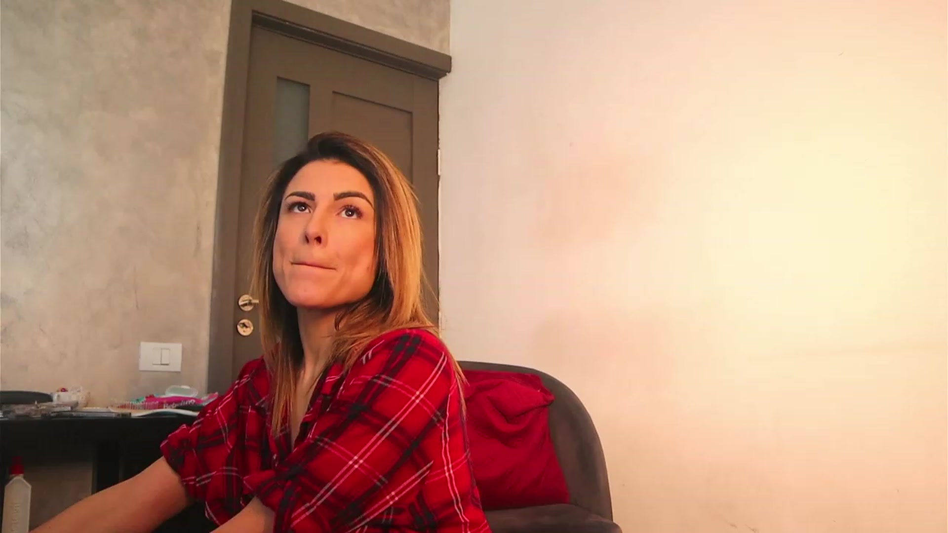 Gallery image thumbnail from MissLullu's myfreecams stream on, 01/10/2024, 08:39 image 15 of 20