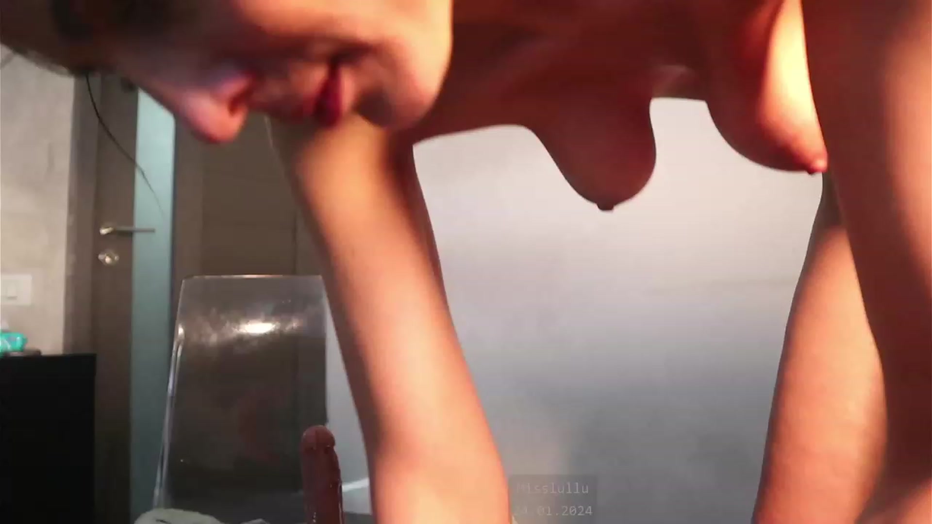 Gallery image thumbnail from MissLullu's myfreecams stream on, 01/24/2024, 12:38 image 19 of 20
