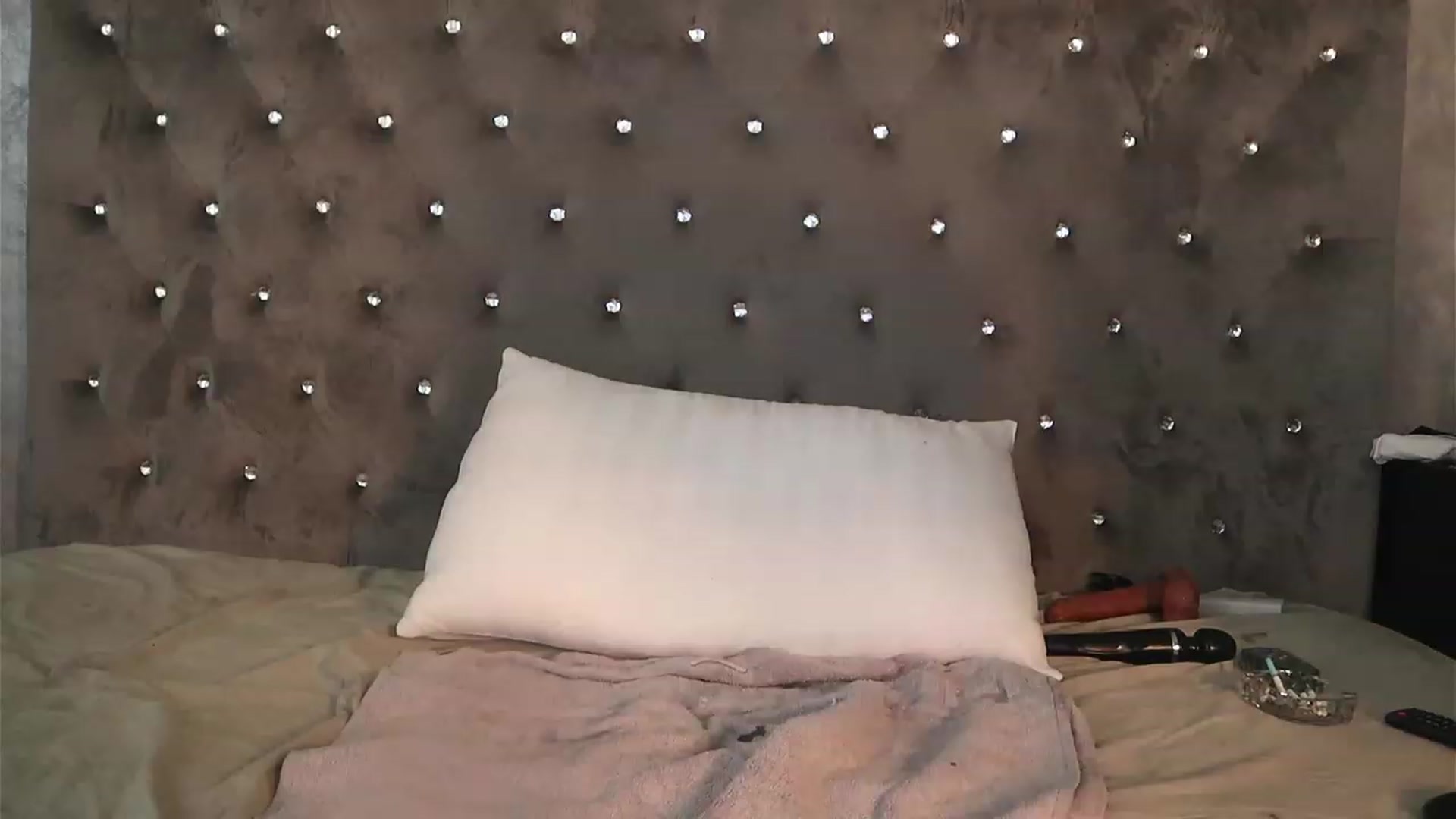 Gallery image thumbnail from MissLullu's myfreecams stream on, 03/09/2024, 13:33 image 5 of 20