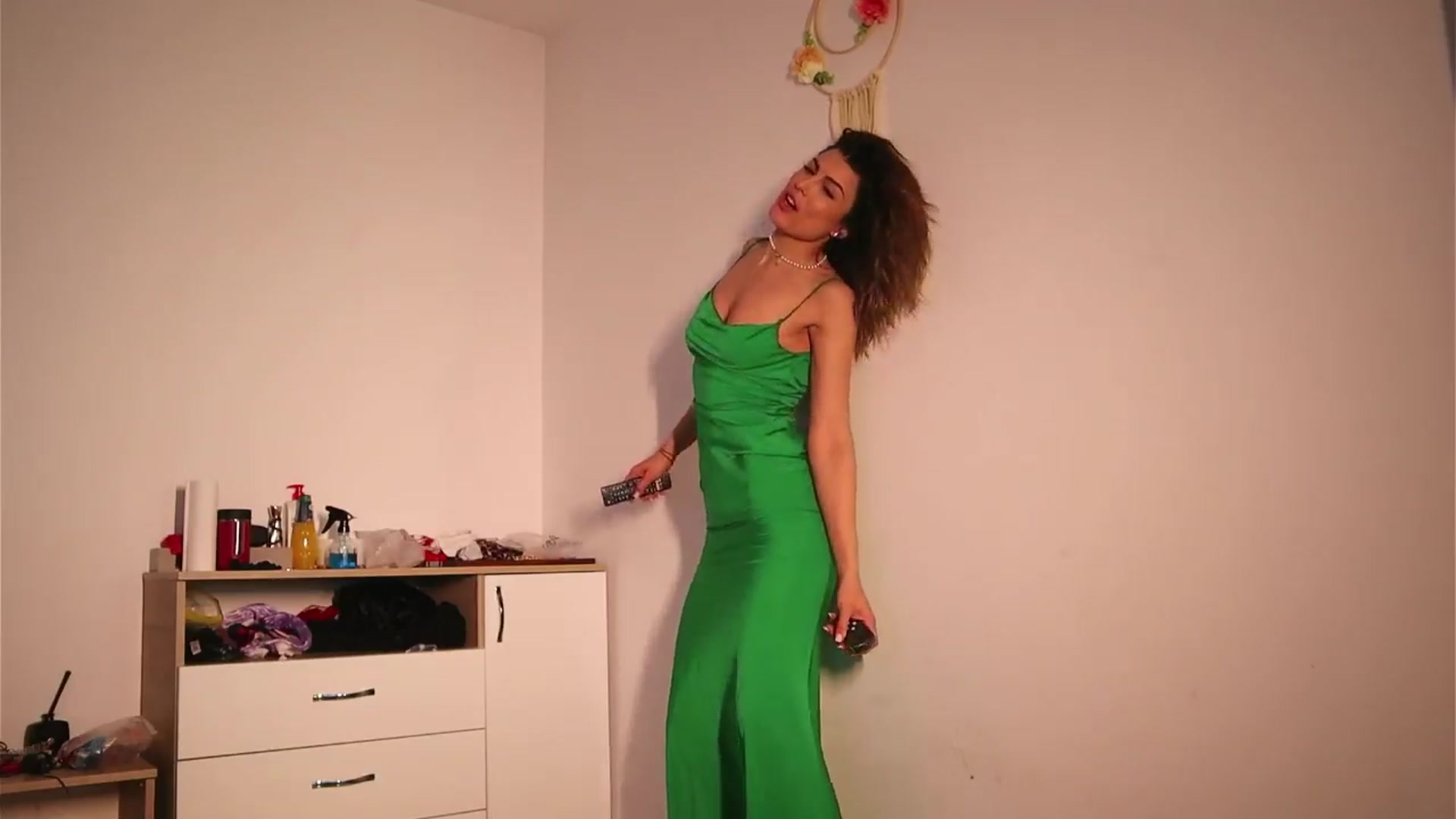 Gallery image thumbnail from MissLullu's myfreecams stream on, 03/27/2024, 13:00 image 3 of 20