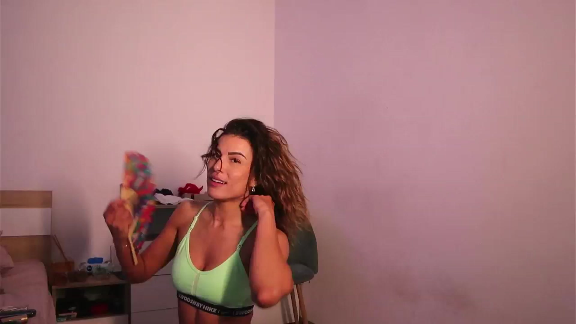 Gallery image thumbnail from MissLullu's myfreecams stream on, 06/04/2024, 07:50 image 12 of 20
