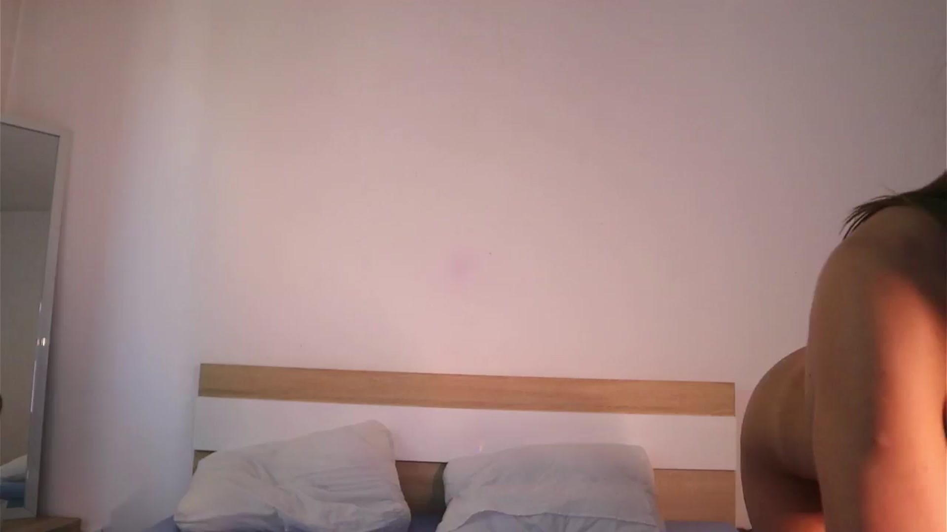 Gallery image thumbnail from MissLullu's myfreecams stream on, 08/07/2024, 13:38 image 6 of 20