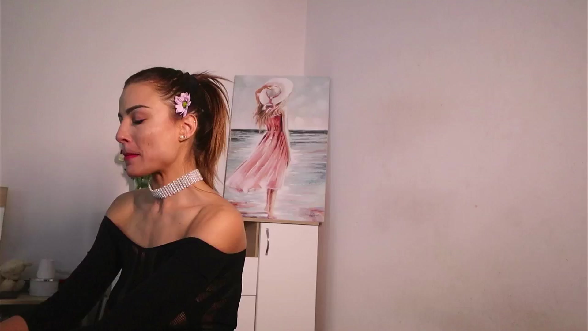Gallery image thumbnail from MissLullu's myfreecams stream on, 08/23/2024, 09:32 image 16 of 20