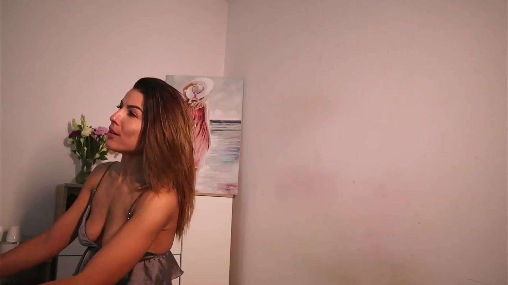 Gallery image thumbnail from MissLullu's myfreecams stream on, 08/23/2024, 11:31 image 7 of 20