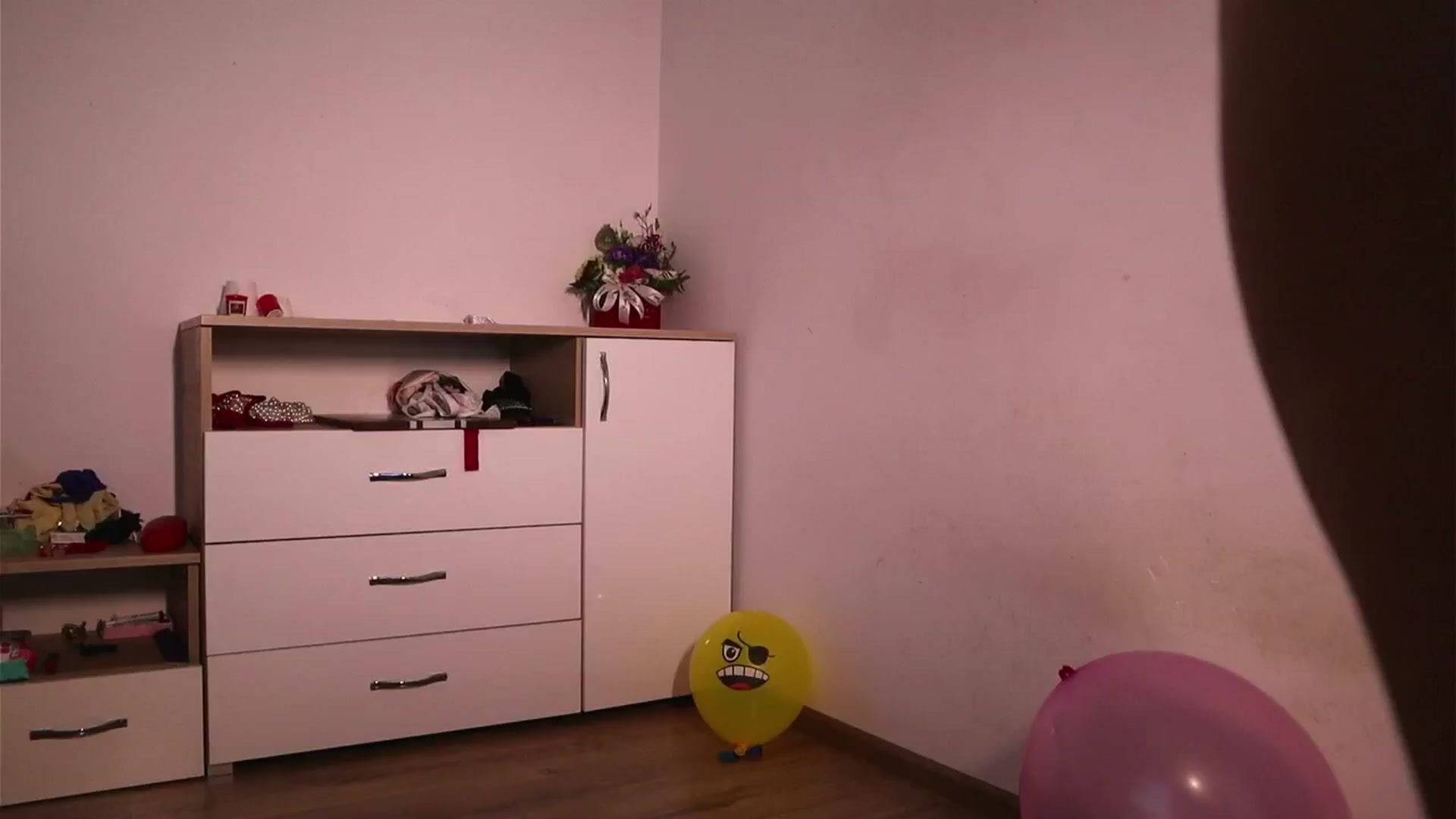 Gallery image thumbnail from MissLullu's myfreecams stream on, 09/13/2024, 14:41 image 4 of 20