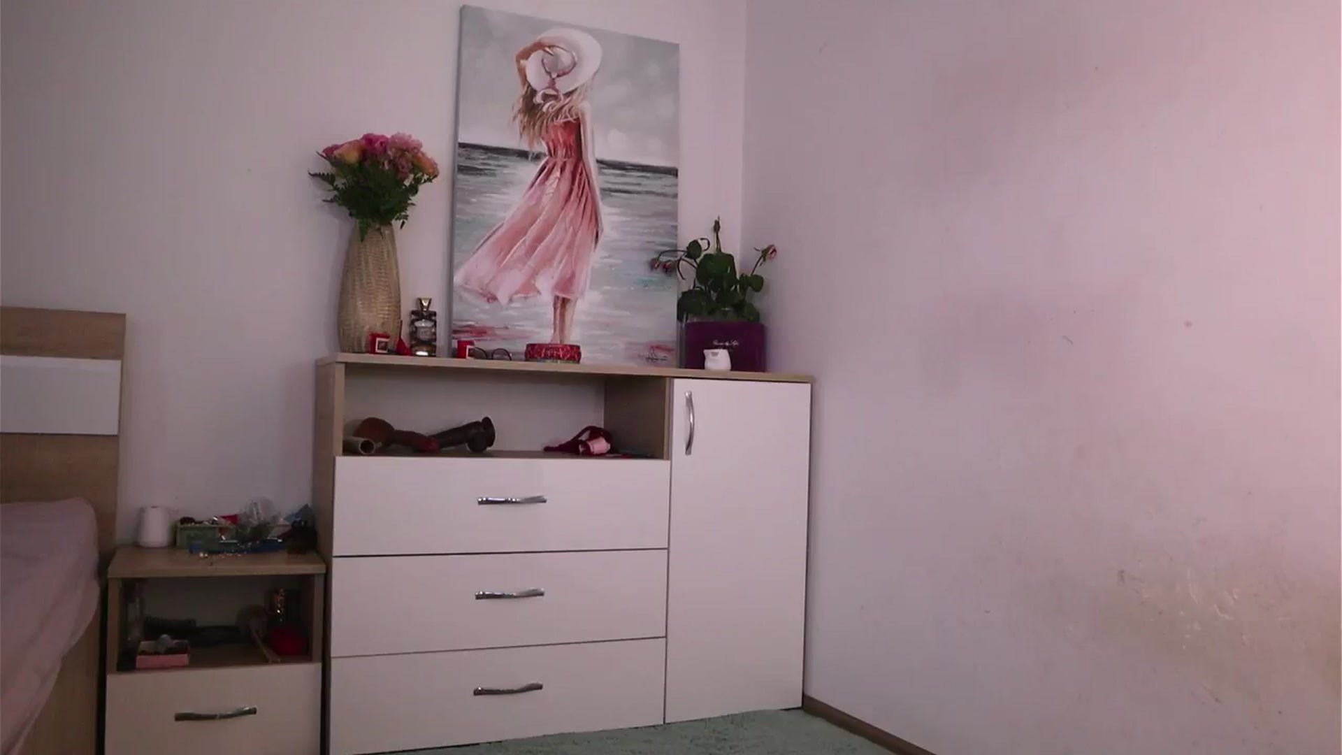 Gallery image thumbnail from MissLullu's myfreecams stream on, 10/08/2024, 11:51 image 12 of 20