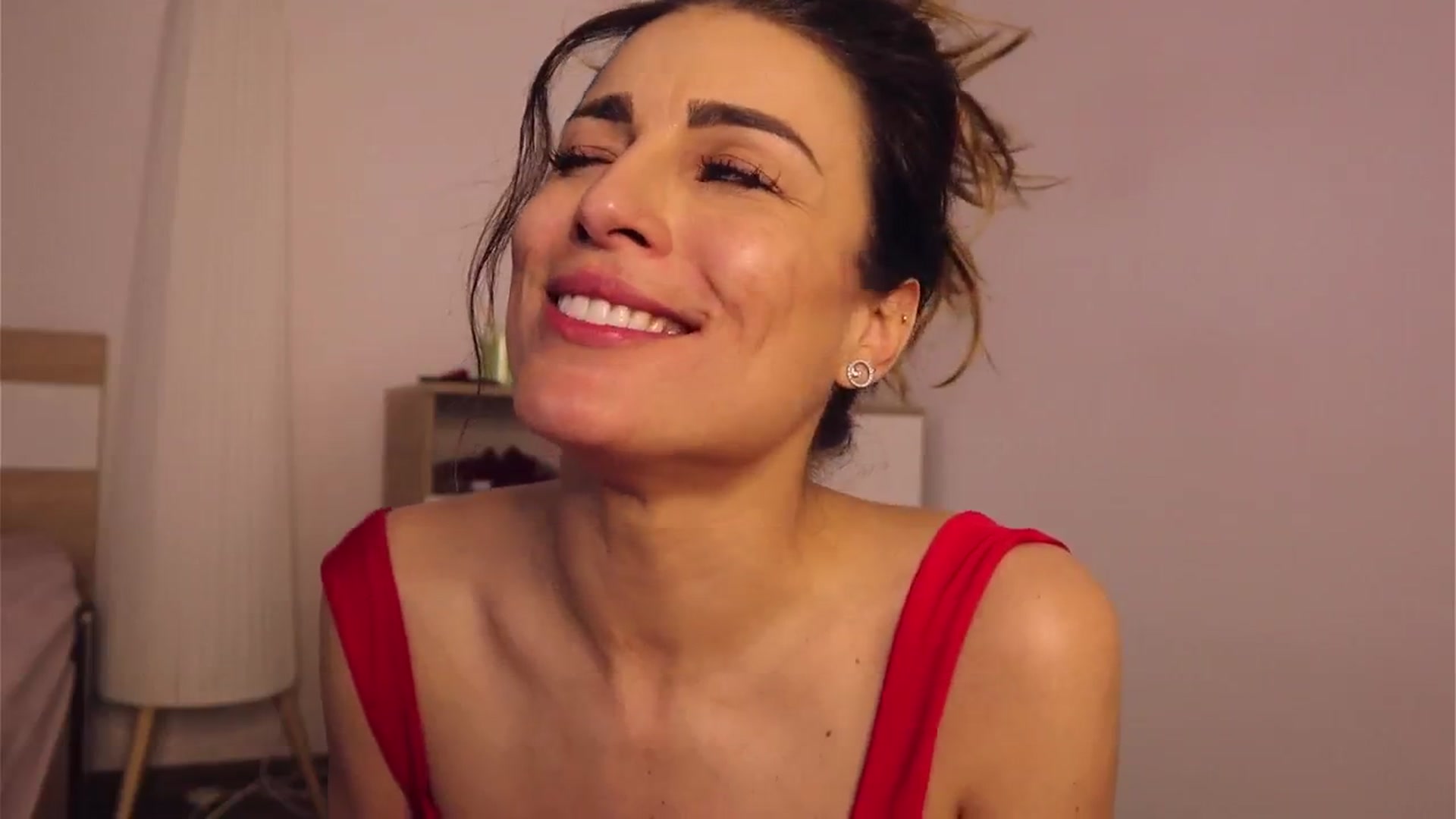 Gallery image thumbnail from MissLullu's myfreecams stream on, 01/06/2025, 14:33 image 15 of 20