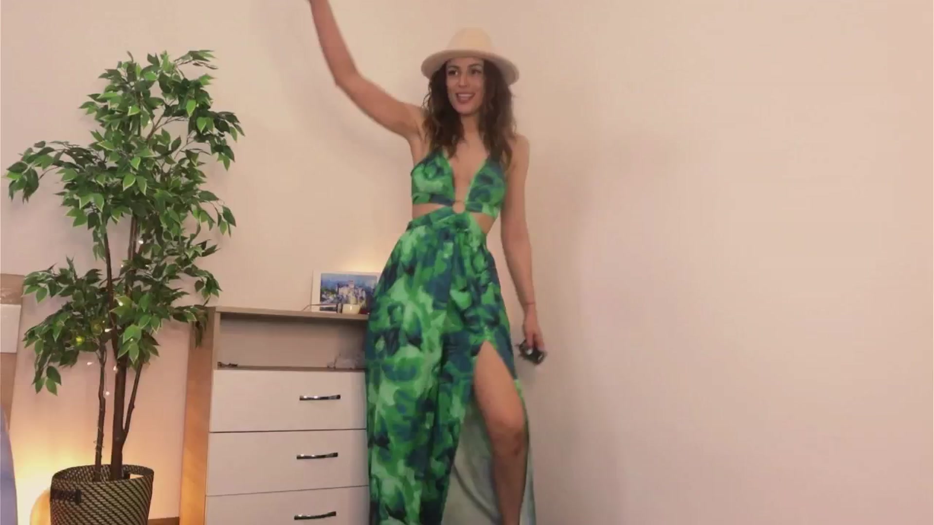 Gallery image thumbnail from MissLullu's myfreecams stream on, 03/16/2025, 13:08 image 20 of 20
