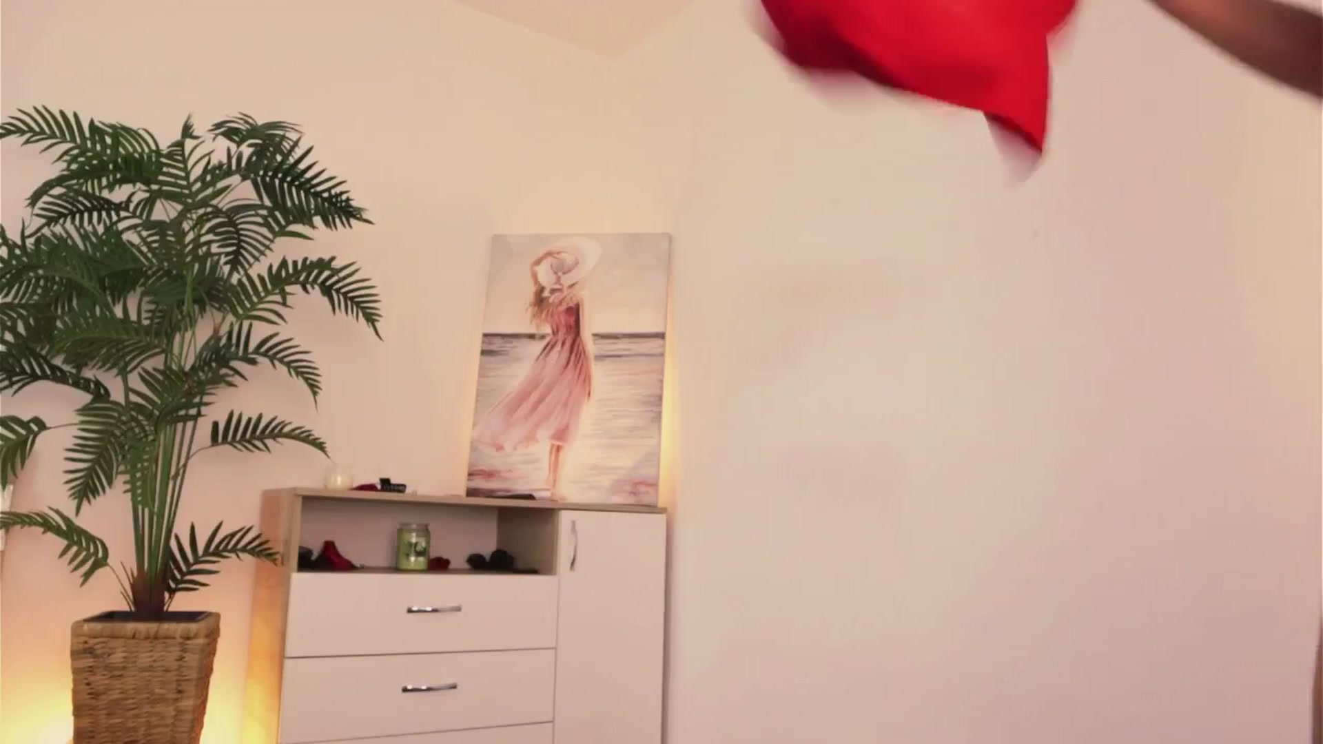 Gallery image thumbnail from MissLullu's myfreecams stream on, 04/09/2025, 10:08 image 13 of 20