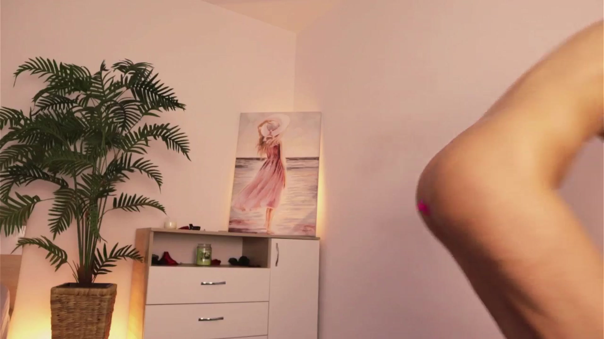 Gallery image thumbnail from MissLullu's myfreecams stream on, 04/09/2025, 14:15 image 5 of 20