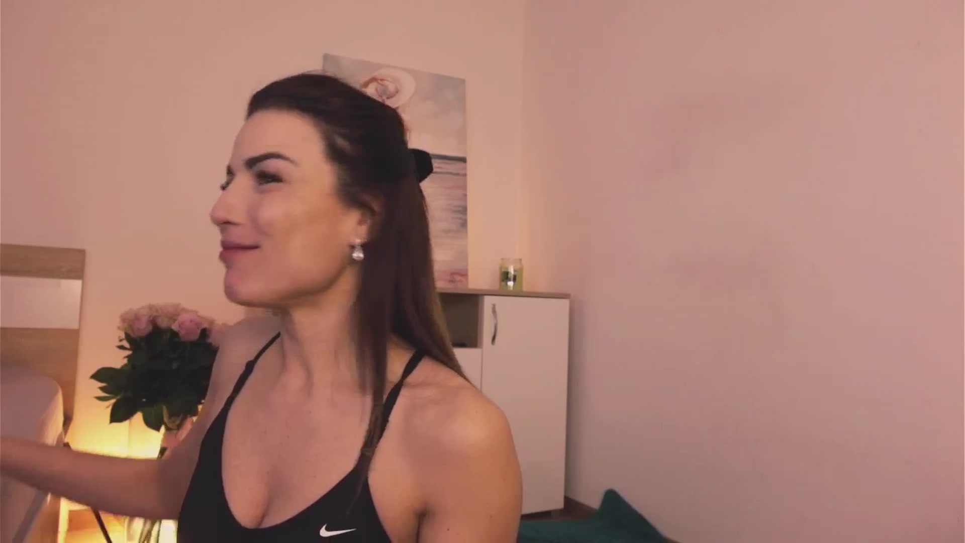Gallery image thumbnail from MissLullu's myfreecams stream on, 04/13/2025, 11:38 image 15 of 20