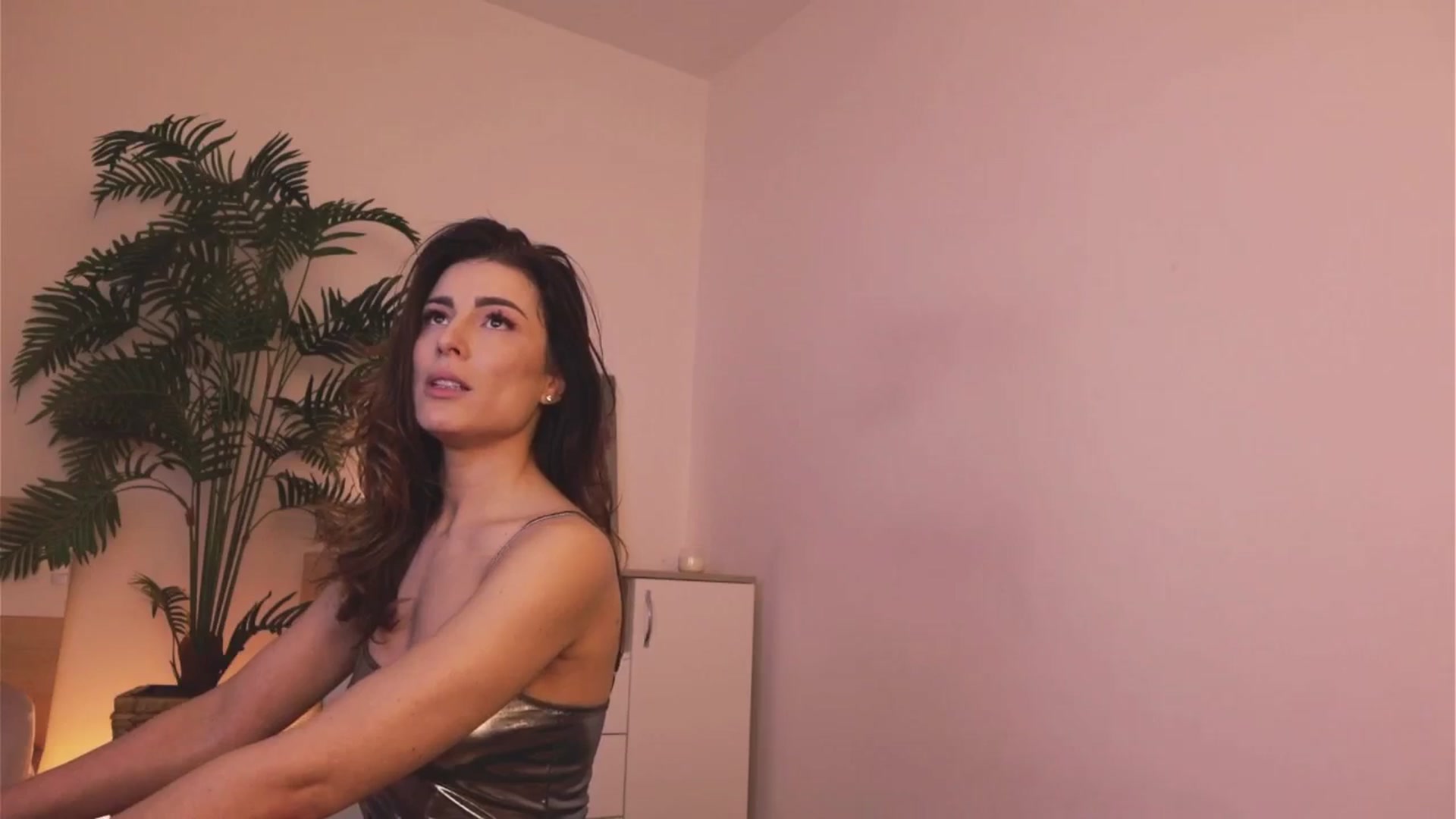 Gallery image thumbnail from MissLullu's myfreecams stream on, 04/15/2025, 07:12 image 14 of 20