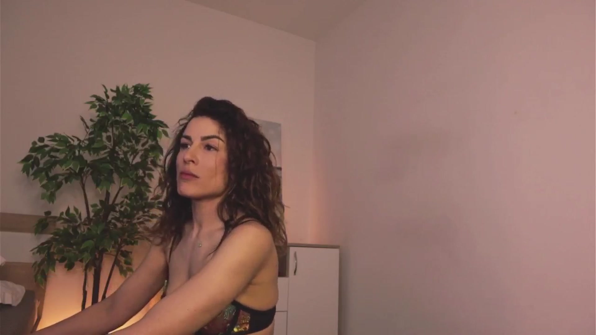 Gallery image thumbnail from MissLullu's myfreecams stream on, 04/23/2025, 08:48 image 6 of 20