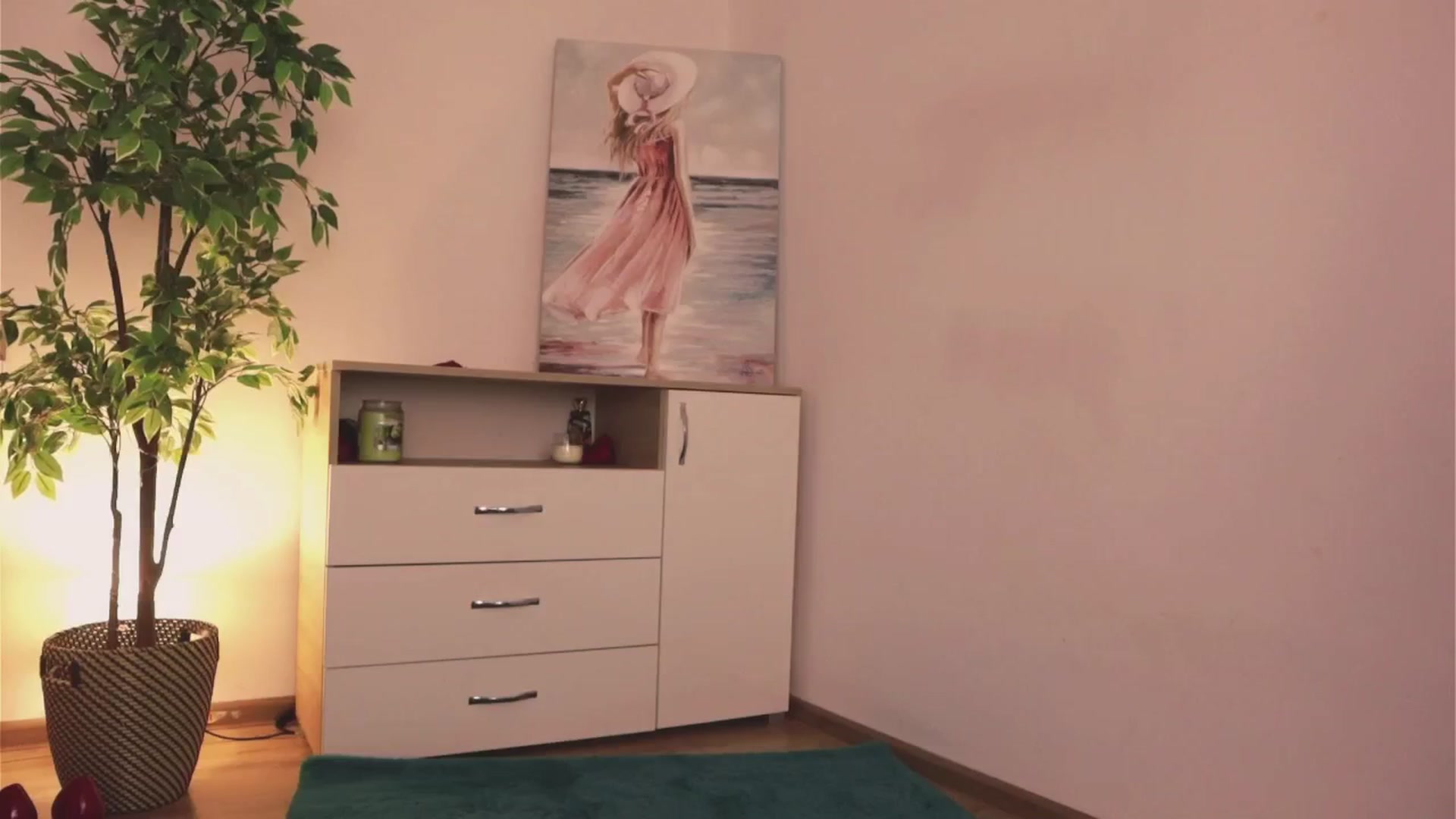 Gallery image thumbnail from MissLullu's myfreecams stream on, 05/07/2025, 12:32 image 10 of 20