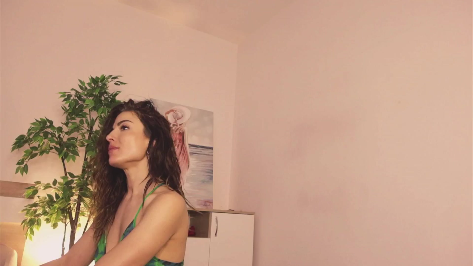 Gallery image thumbnail from MissLullu's myfreecams stream on, 05/08/2025, 14:09 image 11 of 20