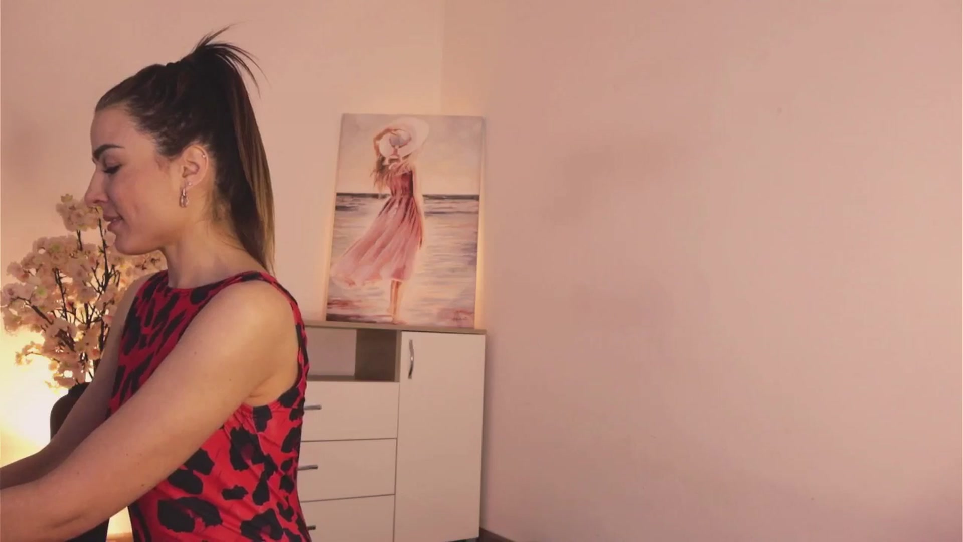 Gallery image thumbnail from MissLullu's myfreecams stream on, 05/13/2025, 09:38 image 16 of 20