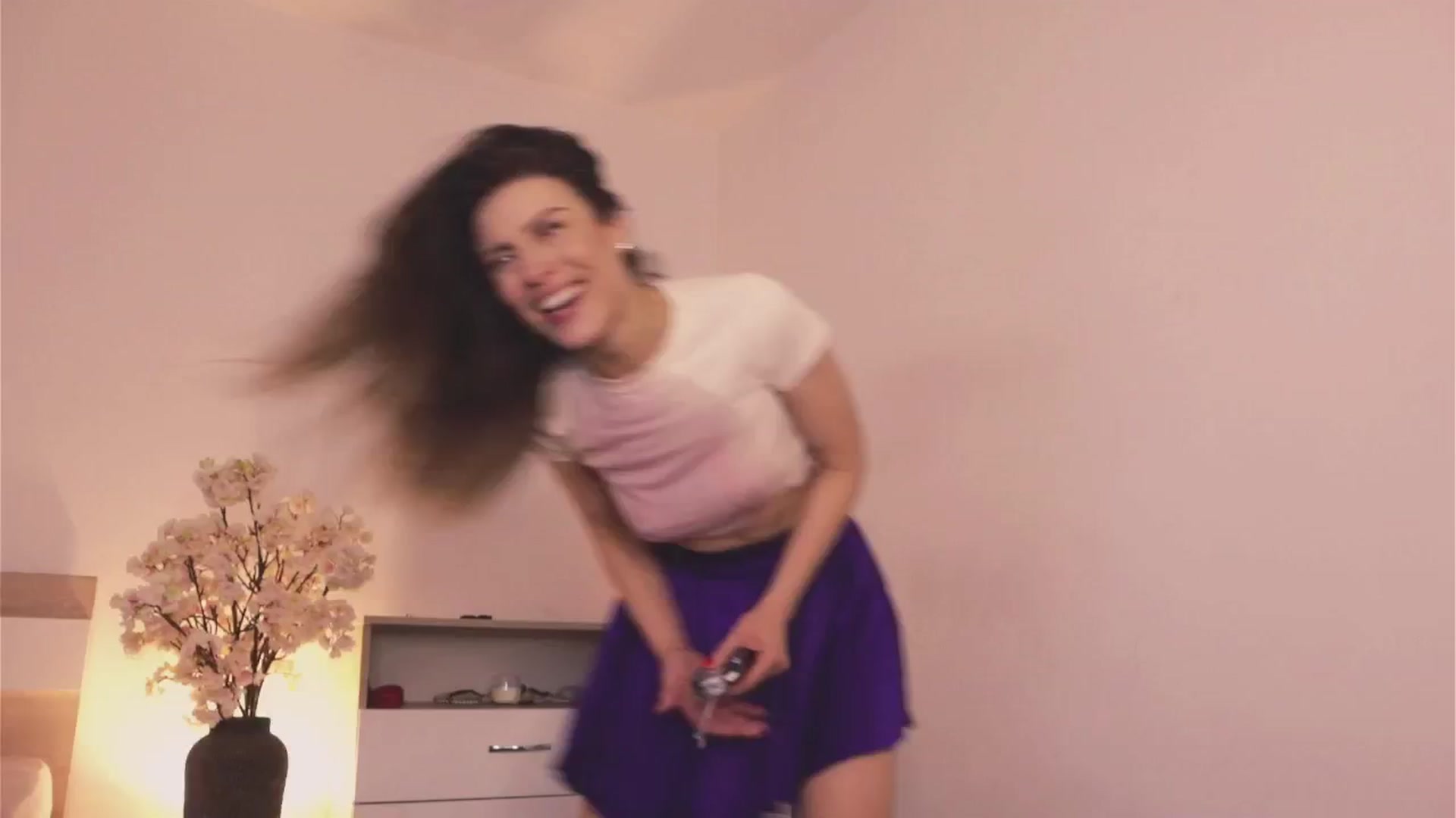 Gallery image thumbnail from MissLullu's myfreecams stream on, 05/19/2025, 12:13 image 3 of 20