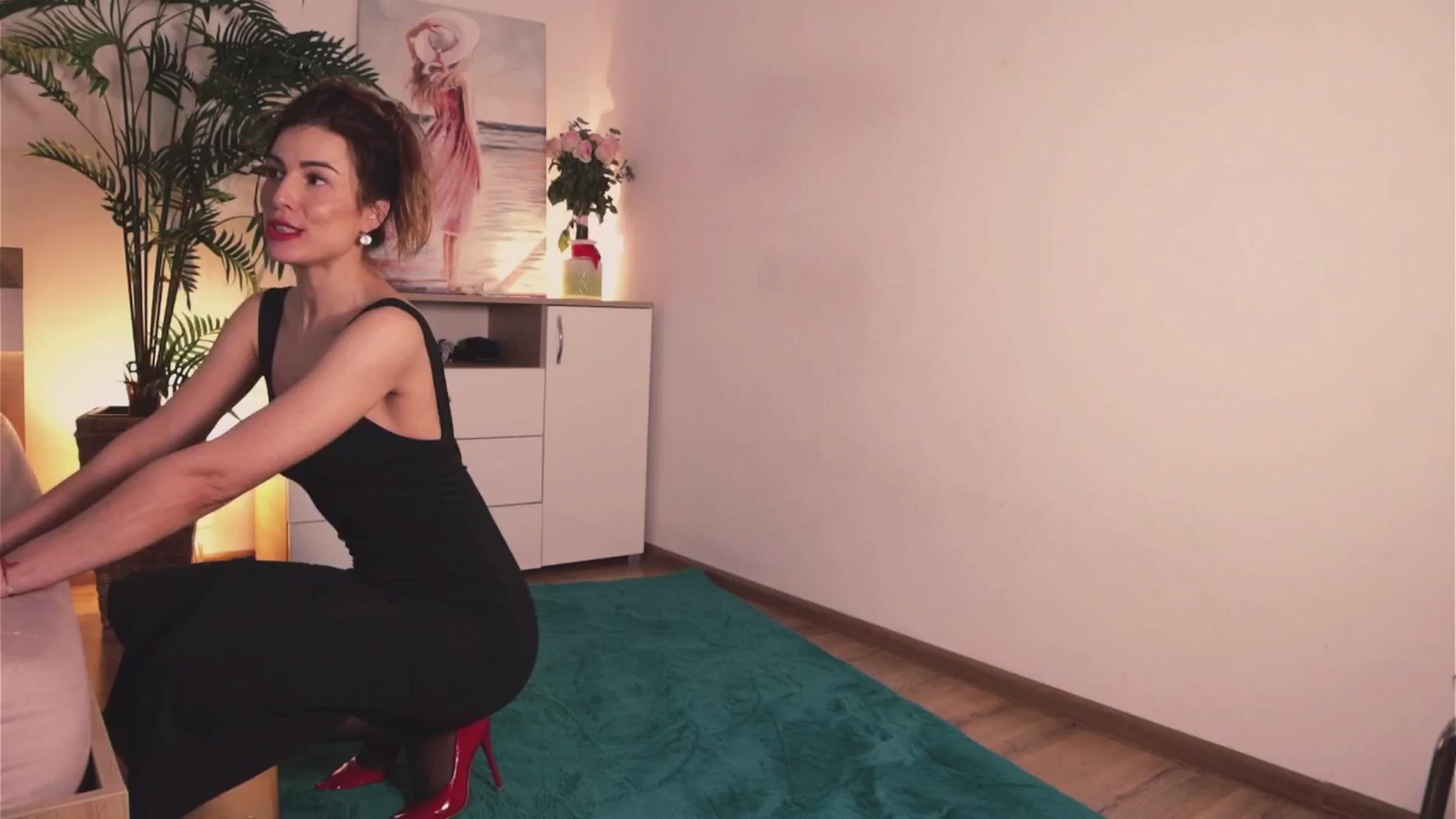 Gallery image thumbnail from MissLullu's myfreecams stream on, 05/29/2025, 13:41 image 7 of 20