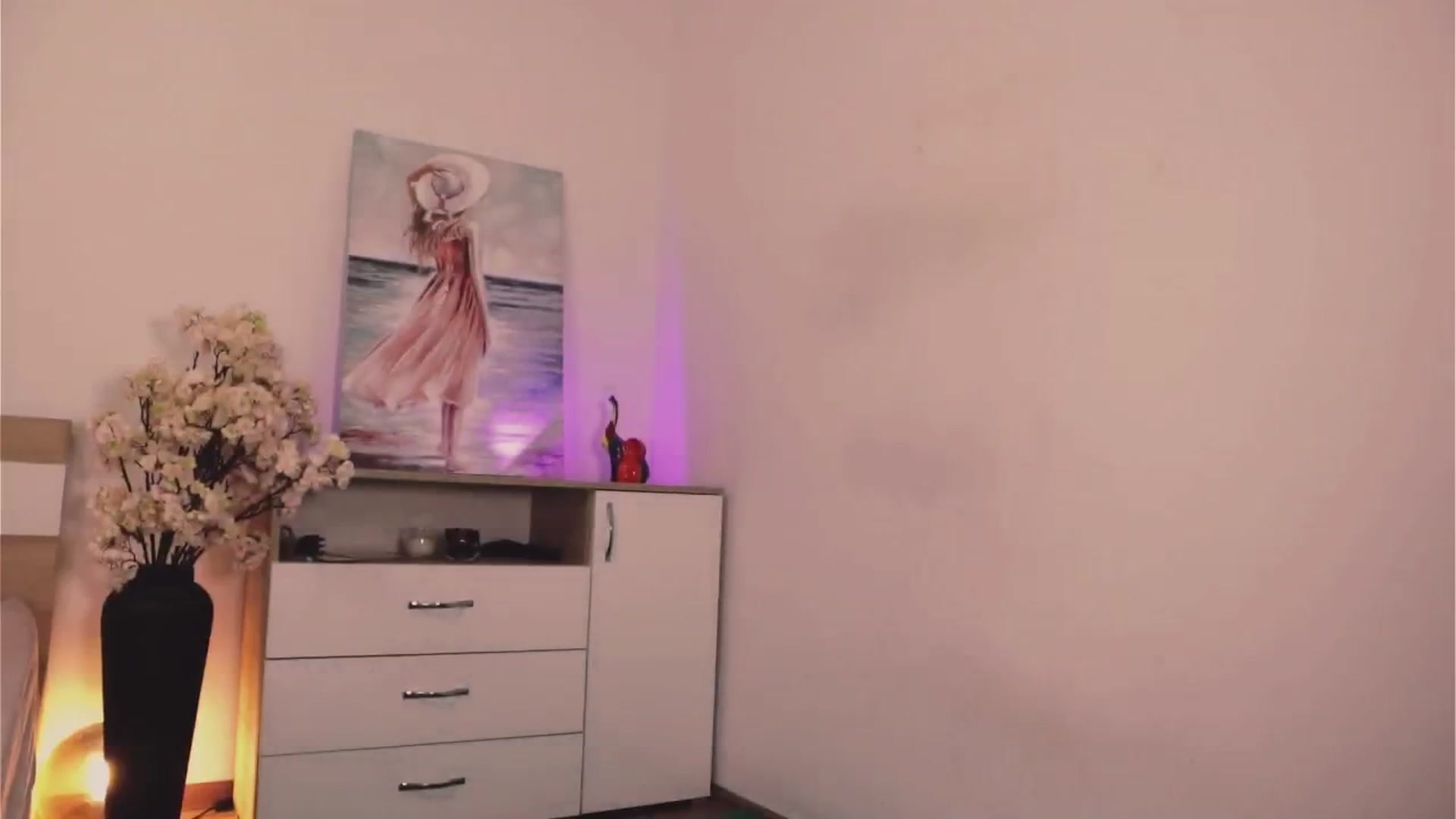 Gallery image thumbnail from MissLullu's myfreecams stream on, 06/27/2025, 11:45 image 18 of 20