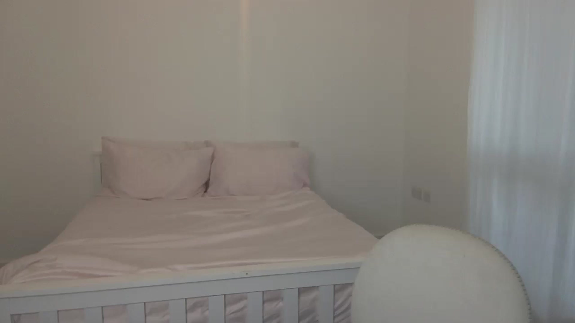 Gallery image thumbnail from MissLuna22's myfreecams stream on, 11/17/2022, 13:39 image 7 of 20