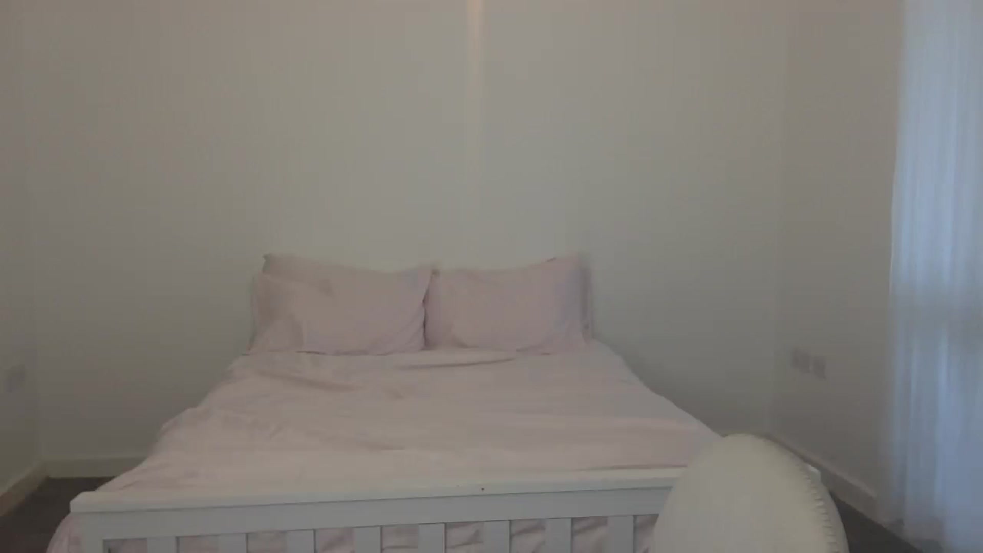 Gallery image thumbnail from MissLuna22's myfreecams stream on, 11/18/2022, 13:46 image 17 of 20