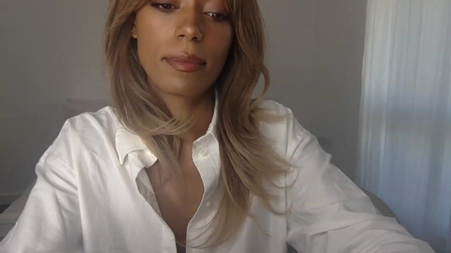 Gallery image thumbnail from MissLuna22's myfreecams stream on, 11/22/2022, 12:51 image 1 of 20