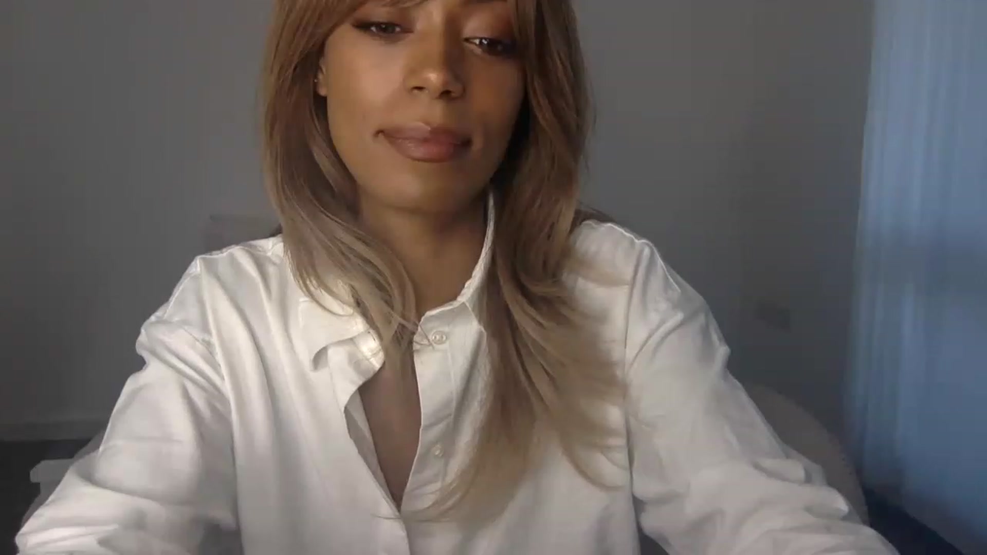 Gallery image thumbnail from MissLuna22's myfreecams stream on, 11/22/2022, 13:51 image 11 of 20