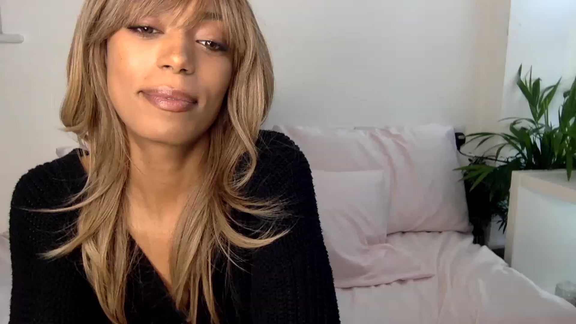 Gallery image thumbnail from MissLuna22's myfreecams stream on, 12/09/2022, 14:50 image 13 of 20