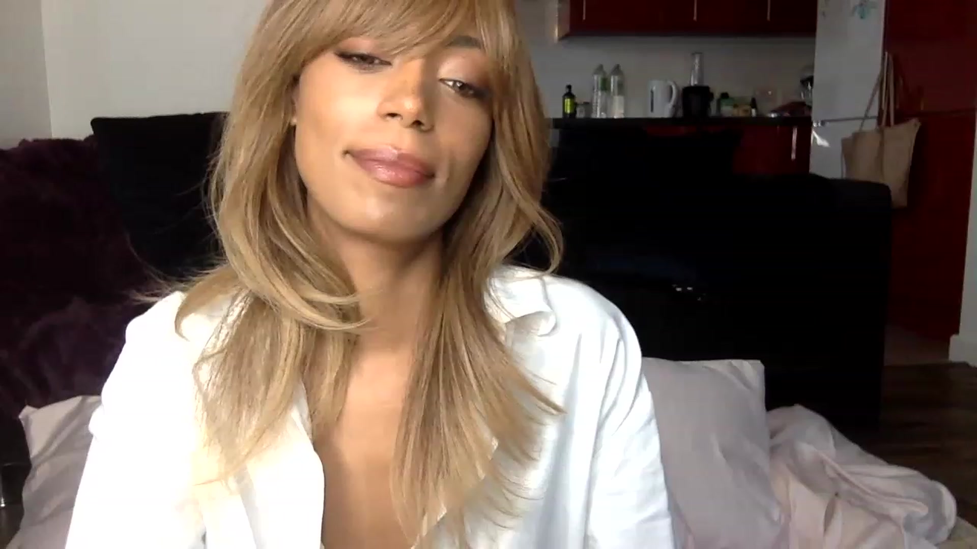 Gallery image thumbnail from MissLuna22's myfreecams stream on, 12/12/2022, 13:02 image 20 of 20