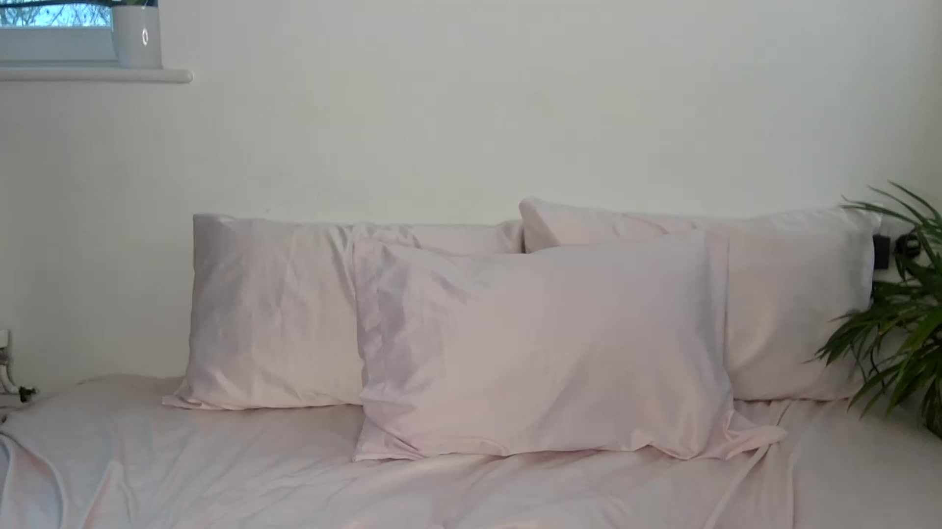 Gallery image thumbnail from MissLuna22's myfreecams stream on, 01/13/2023, 13:51 image 4 of 20