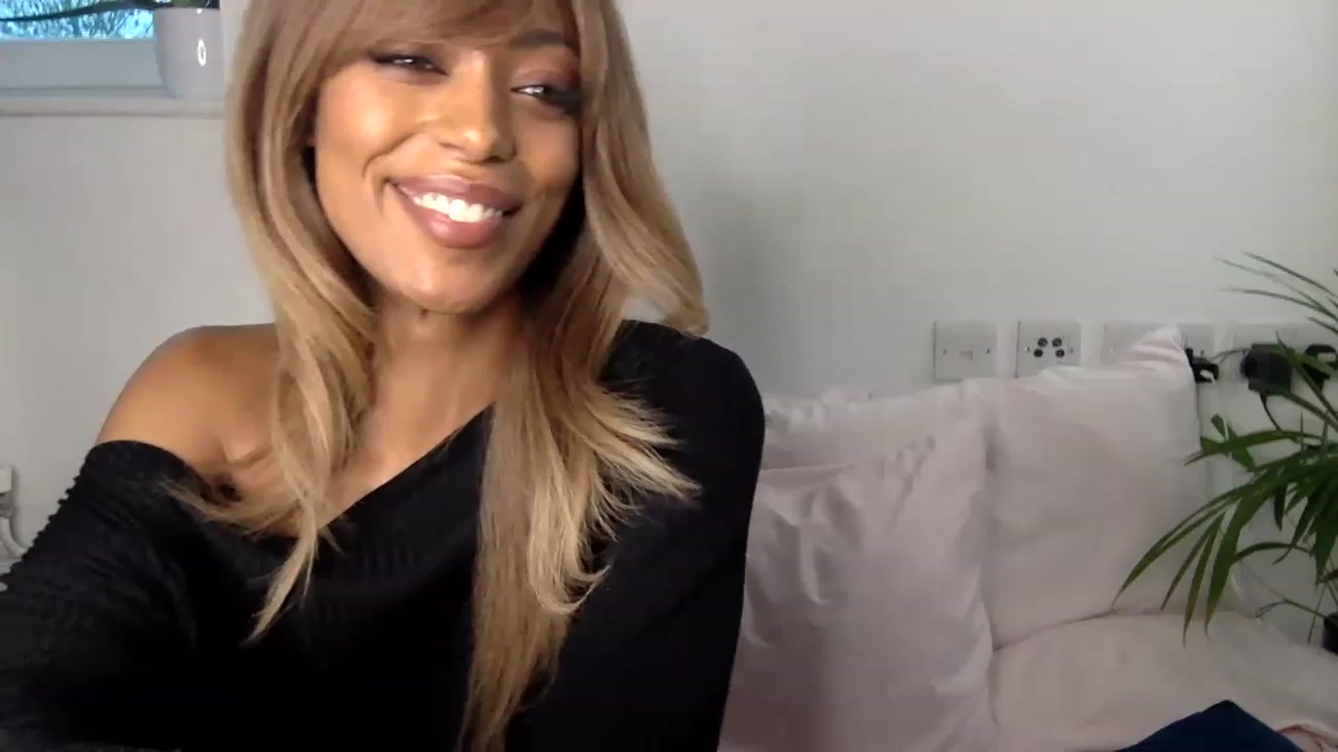 Gallery image thumbnail from MissLuna22's myfreecams stream on, 01/25/2023, 12:22 image 20 of 20