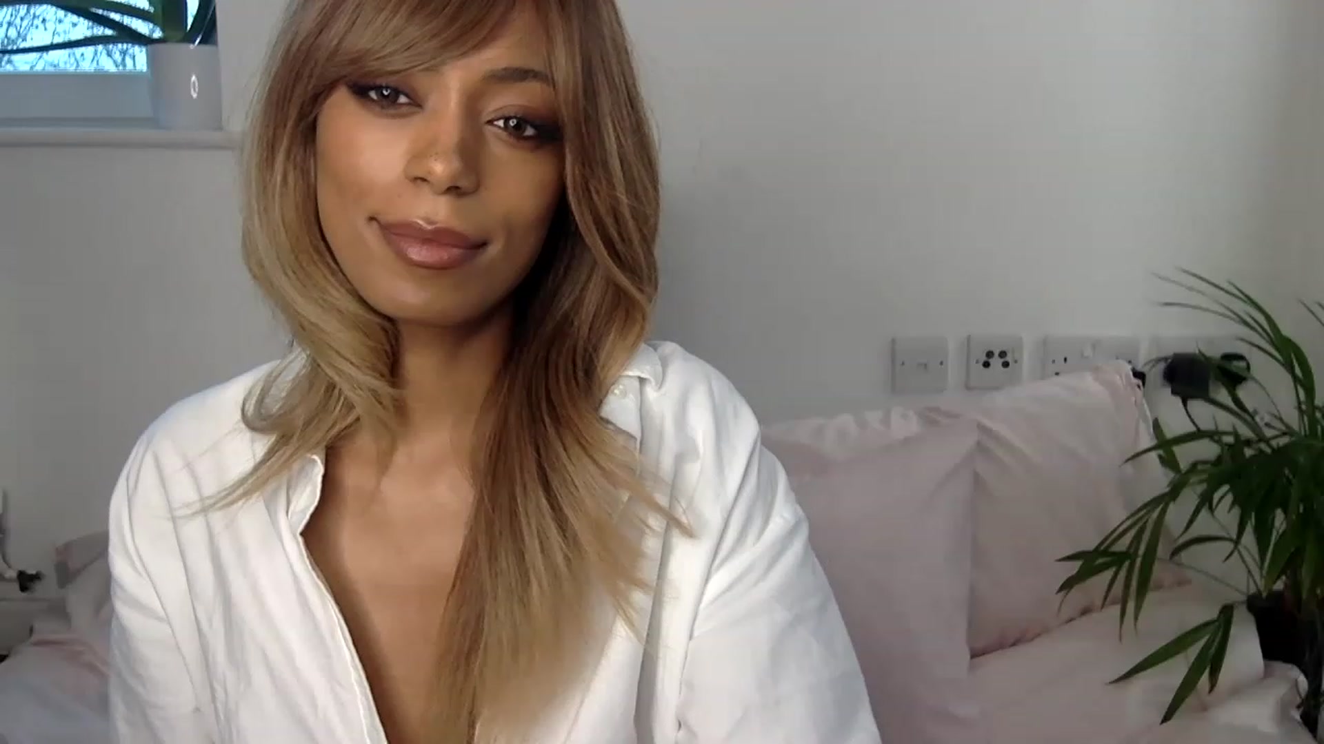 Gallery image thumbnail from MissLuna22's myfreecams stream on, 01/26/2023, 13:16 image 1 of 20