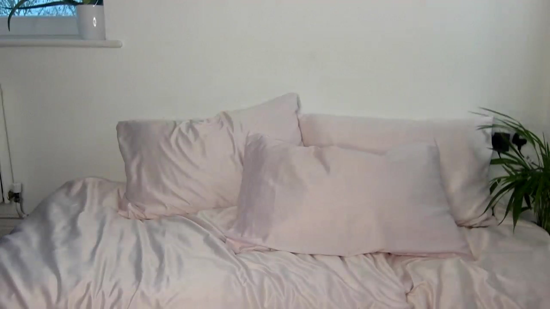 Gallery image thumbnail from MissLuna22's myfreecams stream on, 02/02/2023, 13:38 image 14 of 20